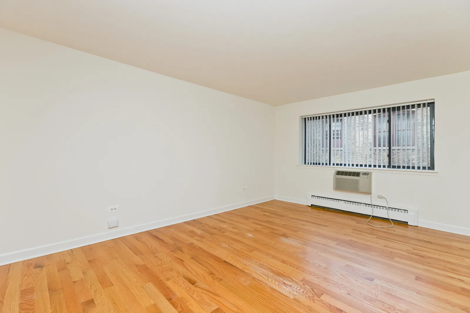 5423 N. Winthrop Ave 60640-Winthrop Station Apartments-unit#411-Chicago-IL