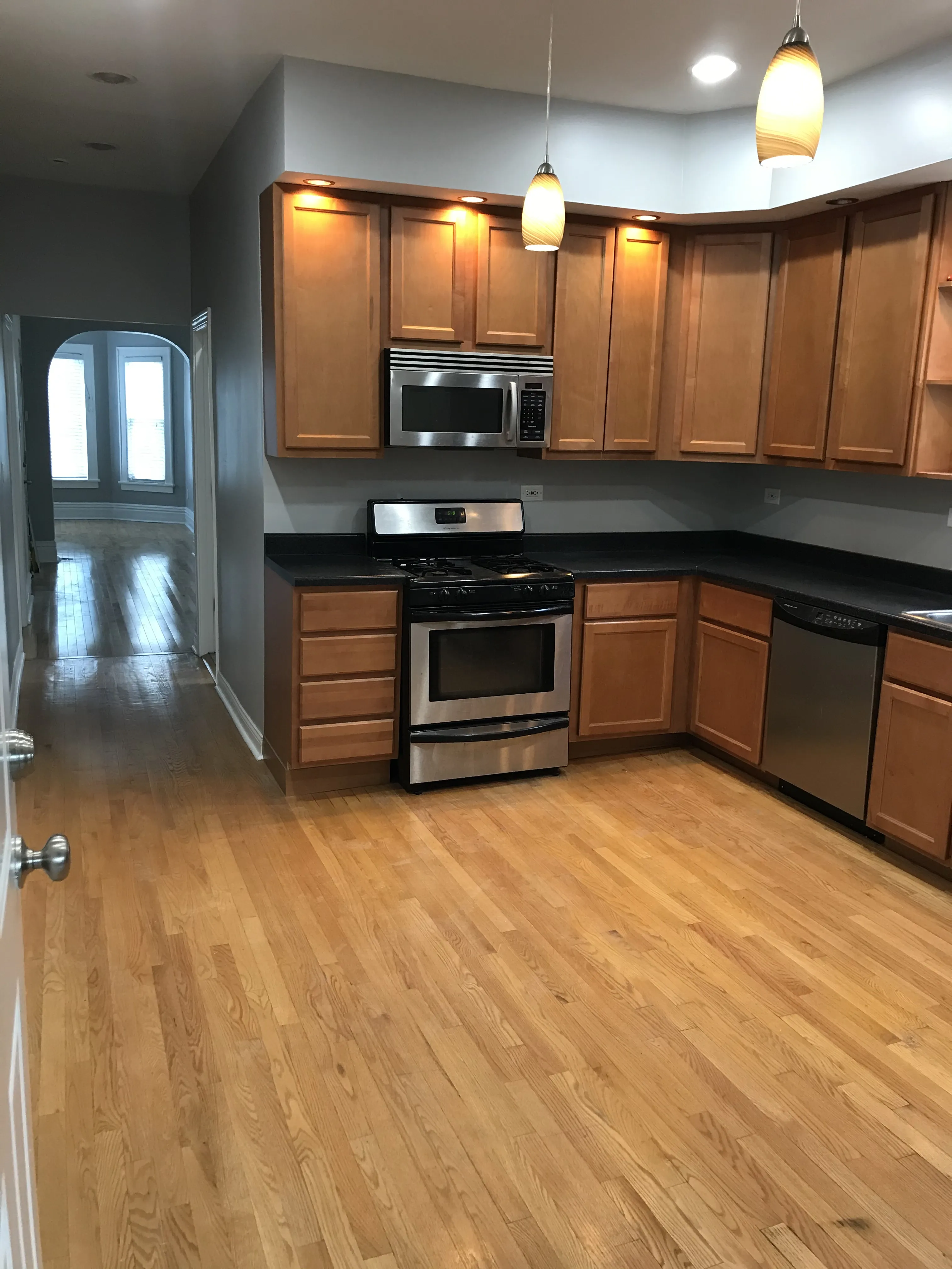 3140 W LYNDALE ST 60647-Victorian Duplex-unit#2-Chicago-IL