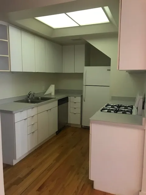 9 E Superior St   60611 60611-unit#201-Chicago-IL