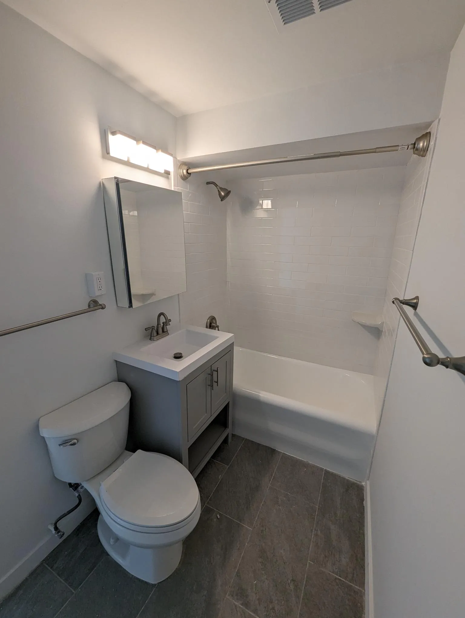 5726 N Winthrop Ave 60660 60660-unit#308-Chicago-IL