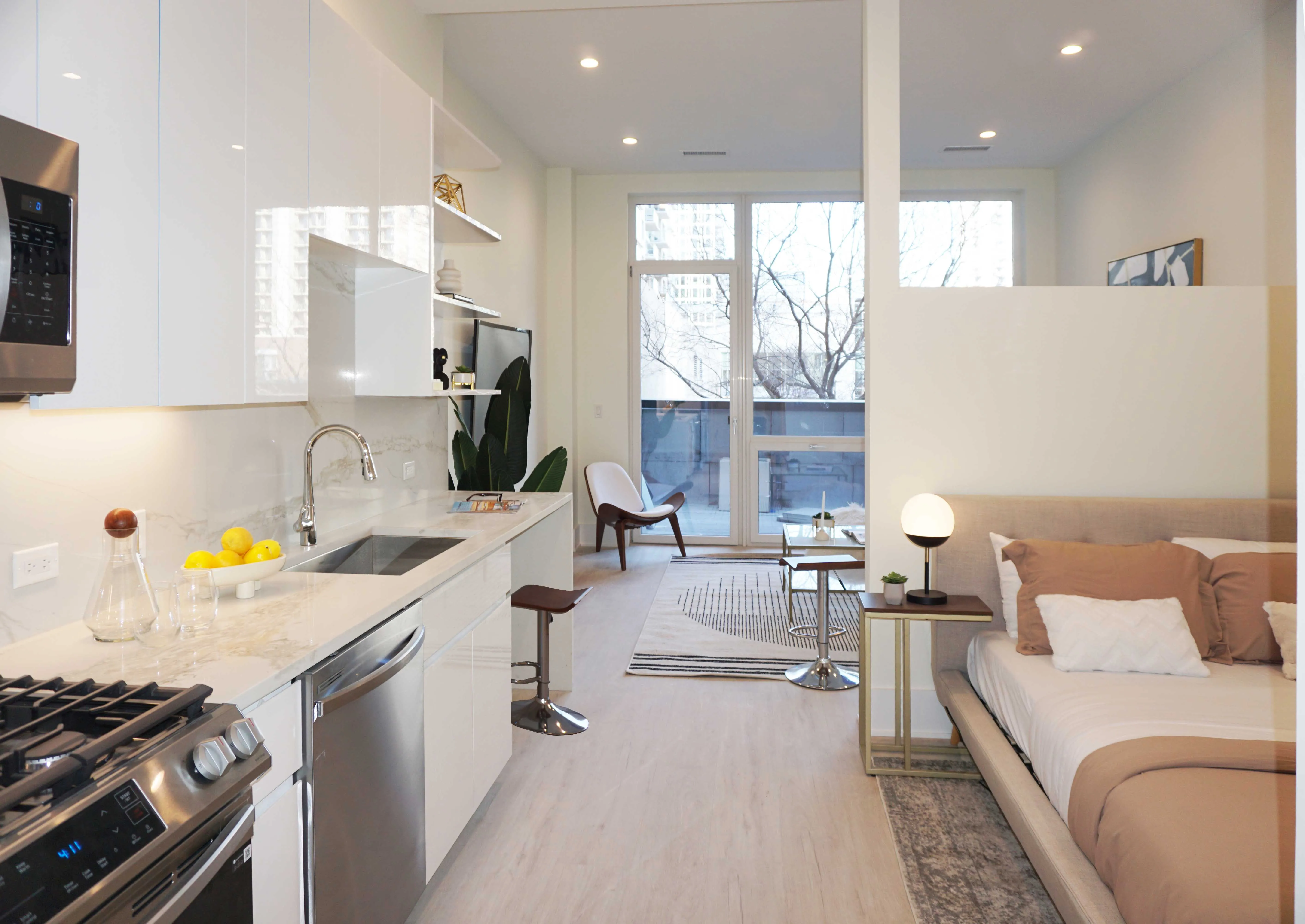 812 W Adams St   60607 60607-Luxe Suites Chicago-Chicago-IL