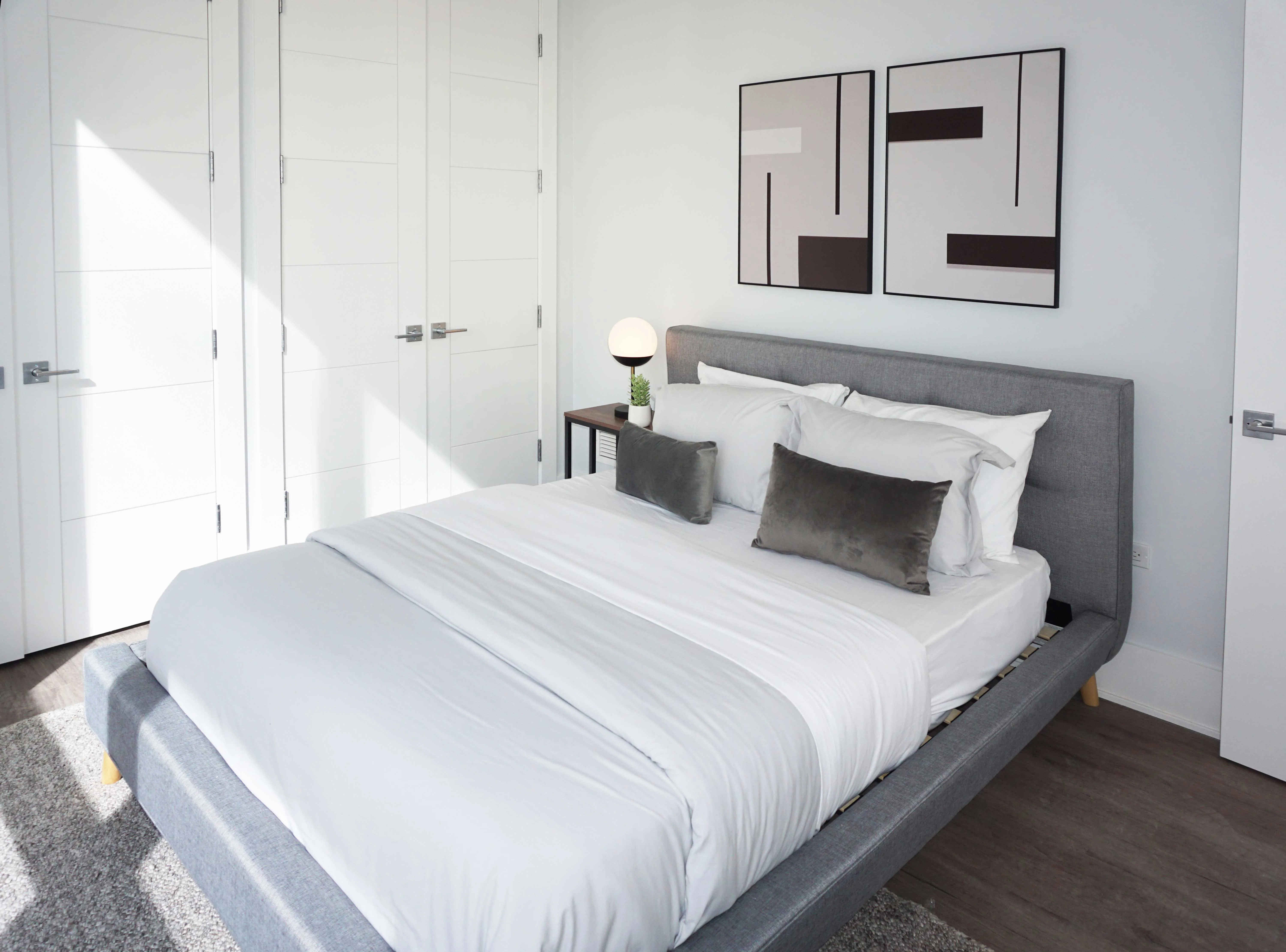 812 W Adams St   60607 60607-Luxe Suites Chicago-Chicago-IL