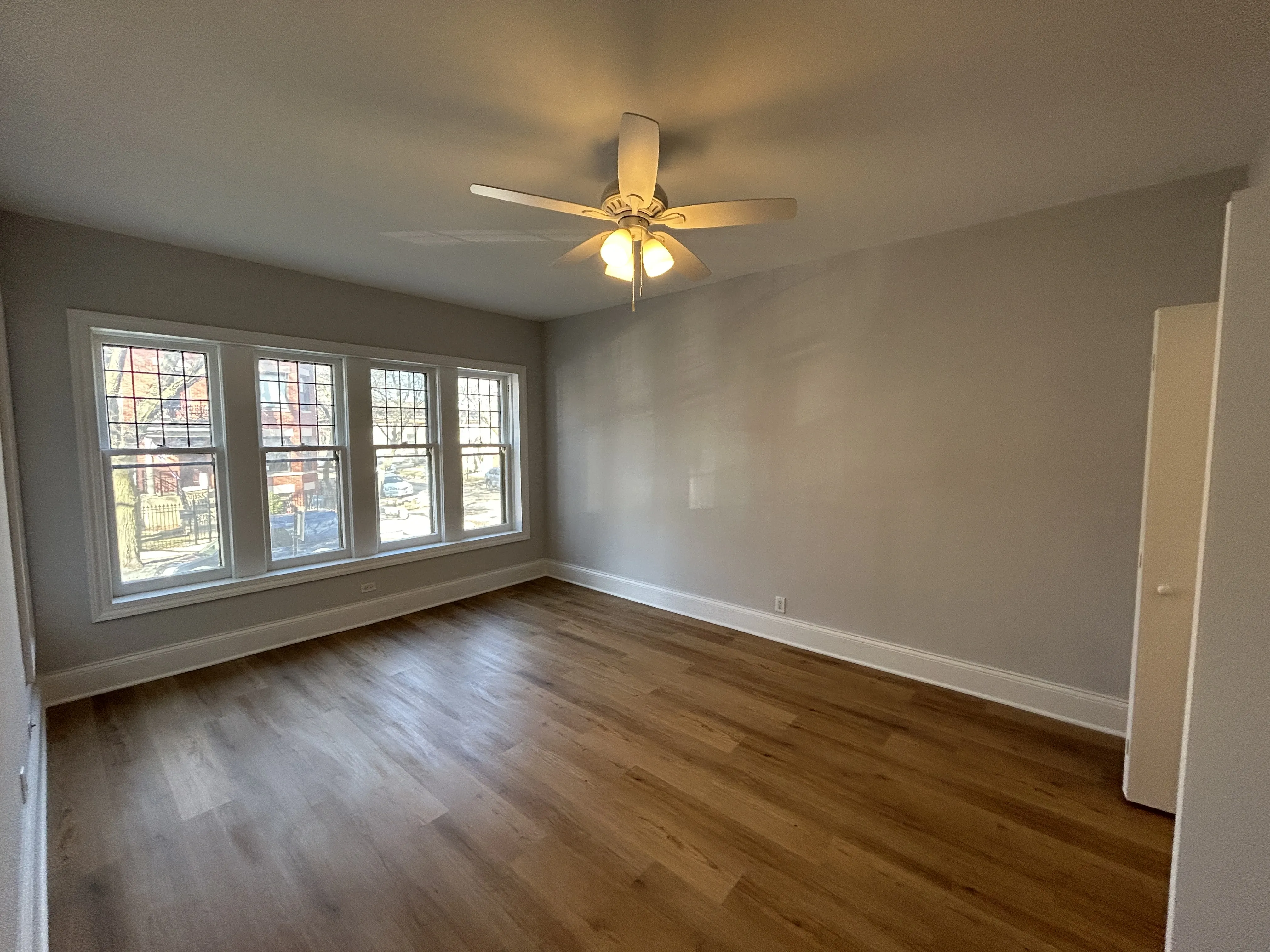 1303 W Roscoe St 60657 60657-1301-11 Roscoe-unit#3-Chicago-IL