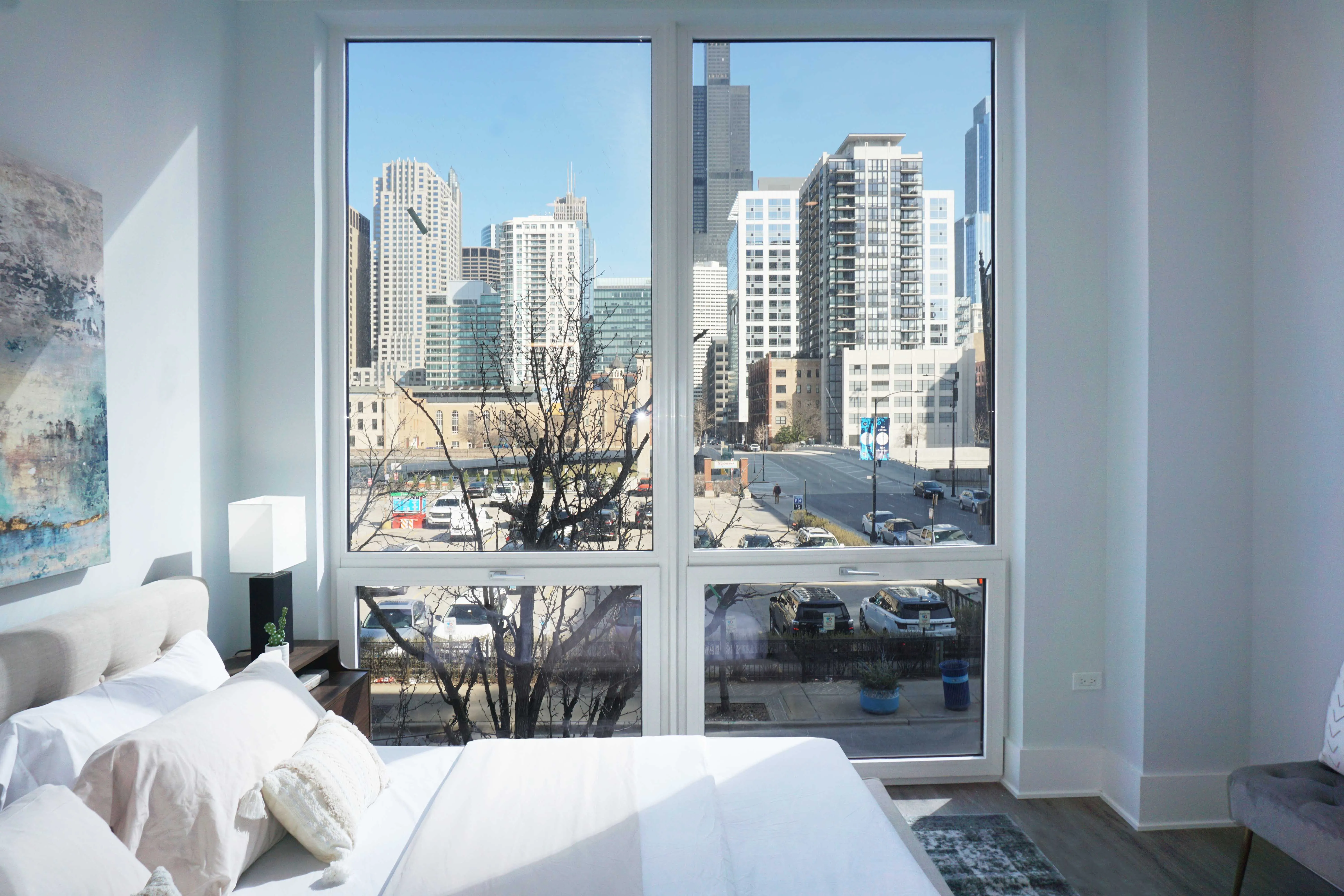 812 W Adams St   60607 60607-Luxe Suites Chicago-Chicago-IL