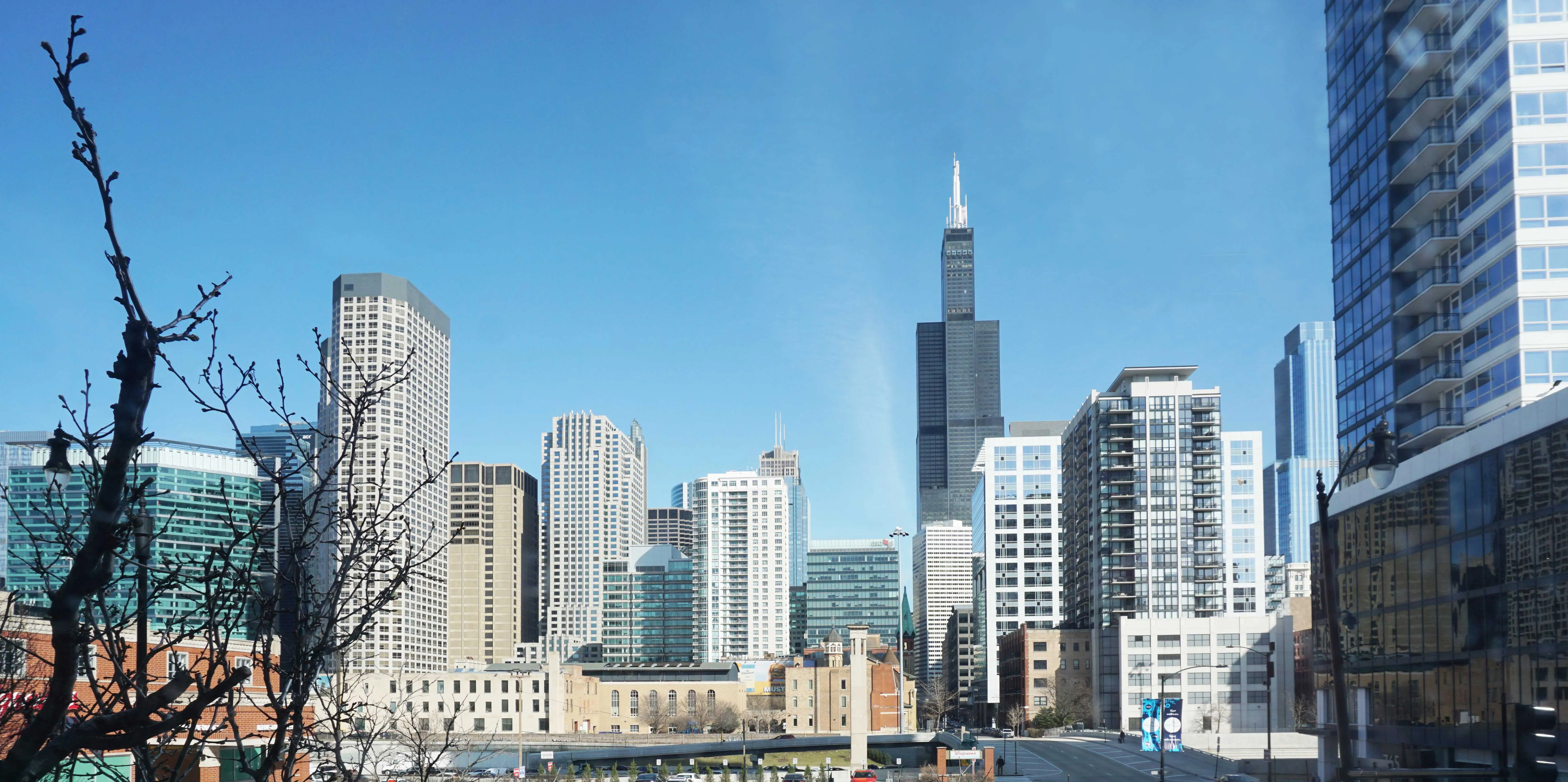 812 W Adams St   60607 60607-Luxe Suites Chicago-Chicago-IL