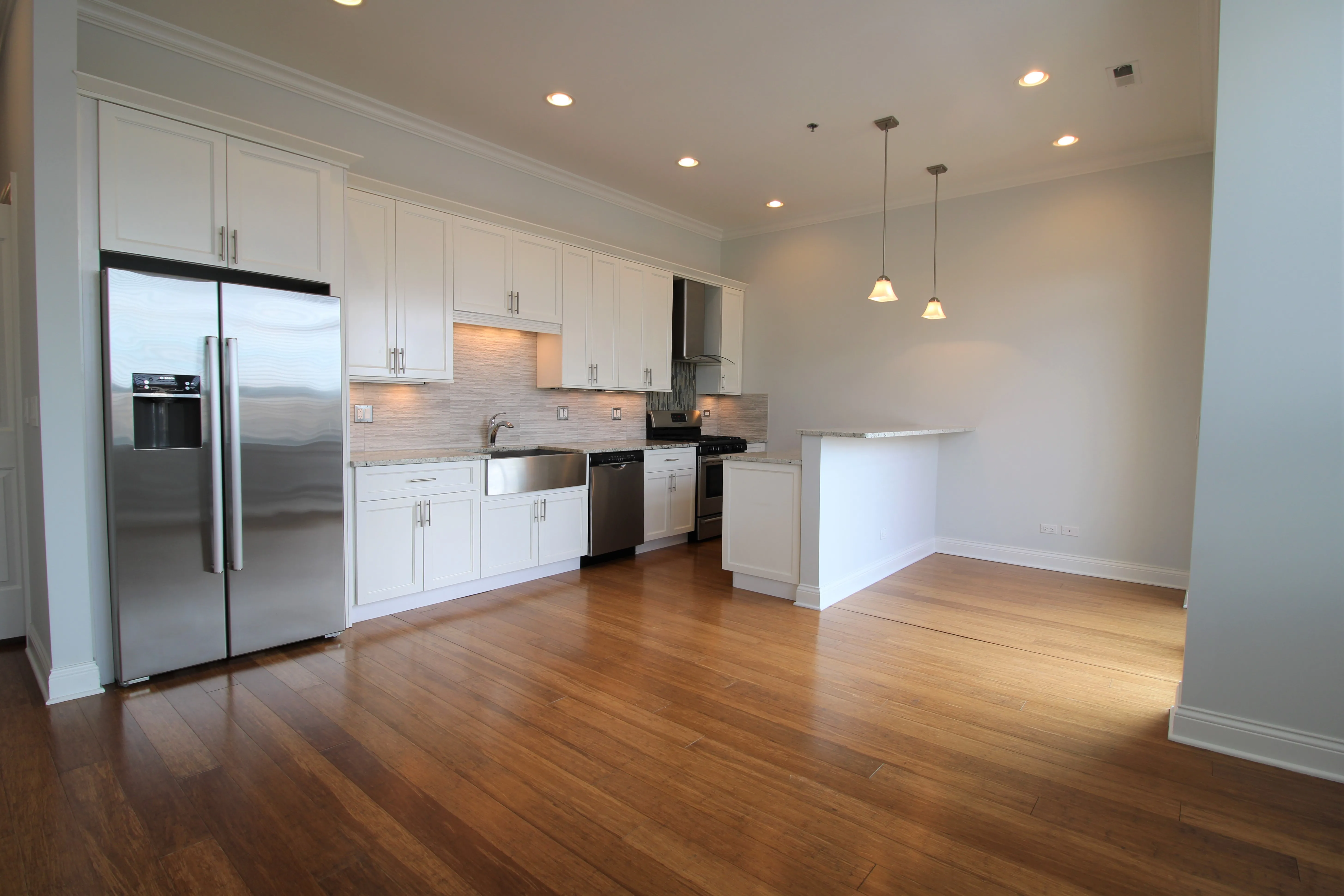 luxury kitchen at Warren Ashland Place Apartments in the West Loop Chicago