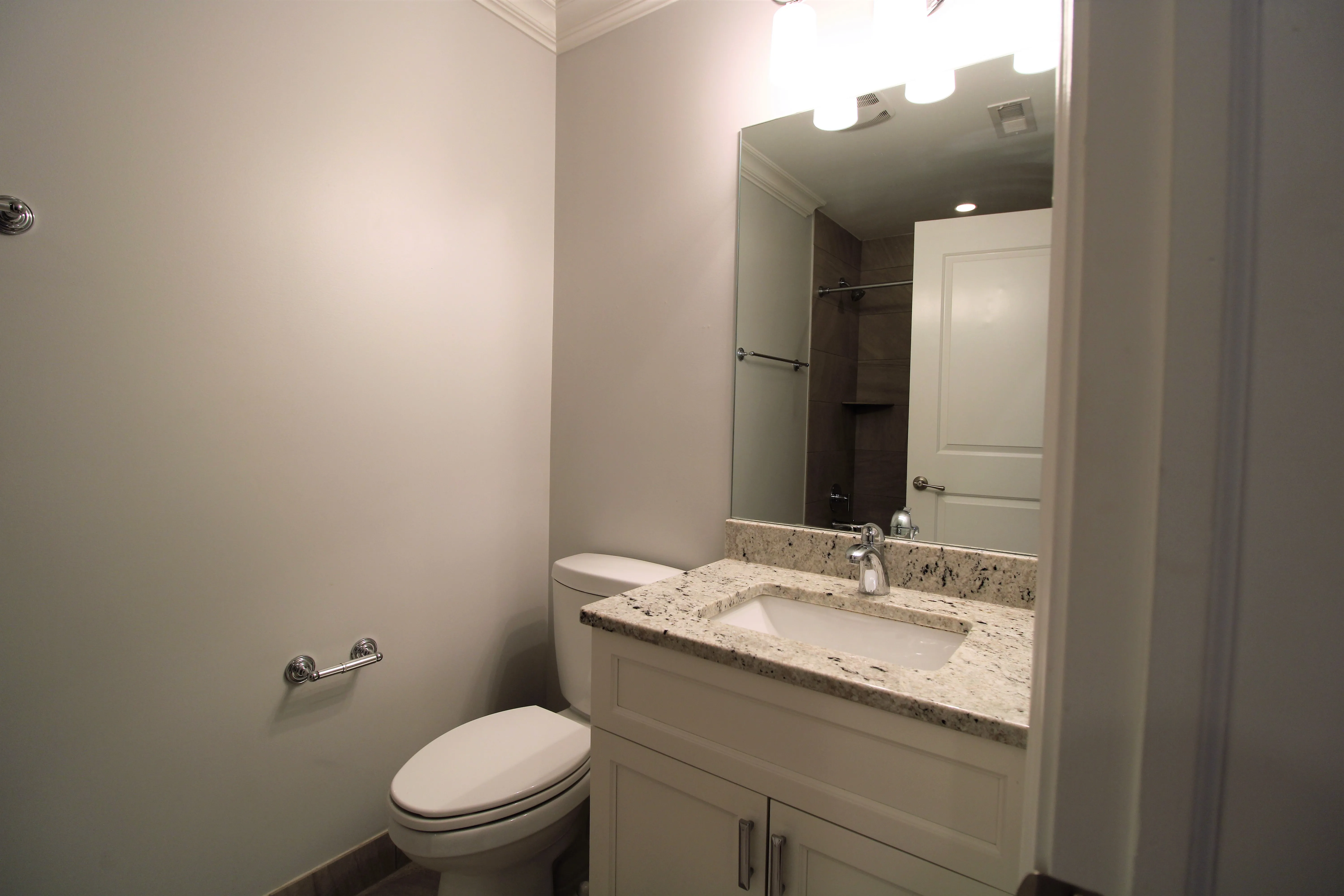 luxury kitchen at Warren Ashland Place Apartments in the West Loop Chicago