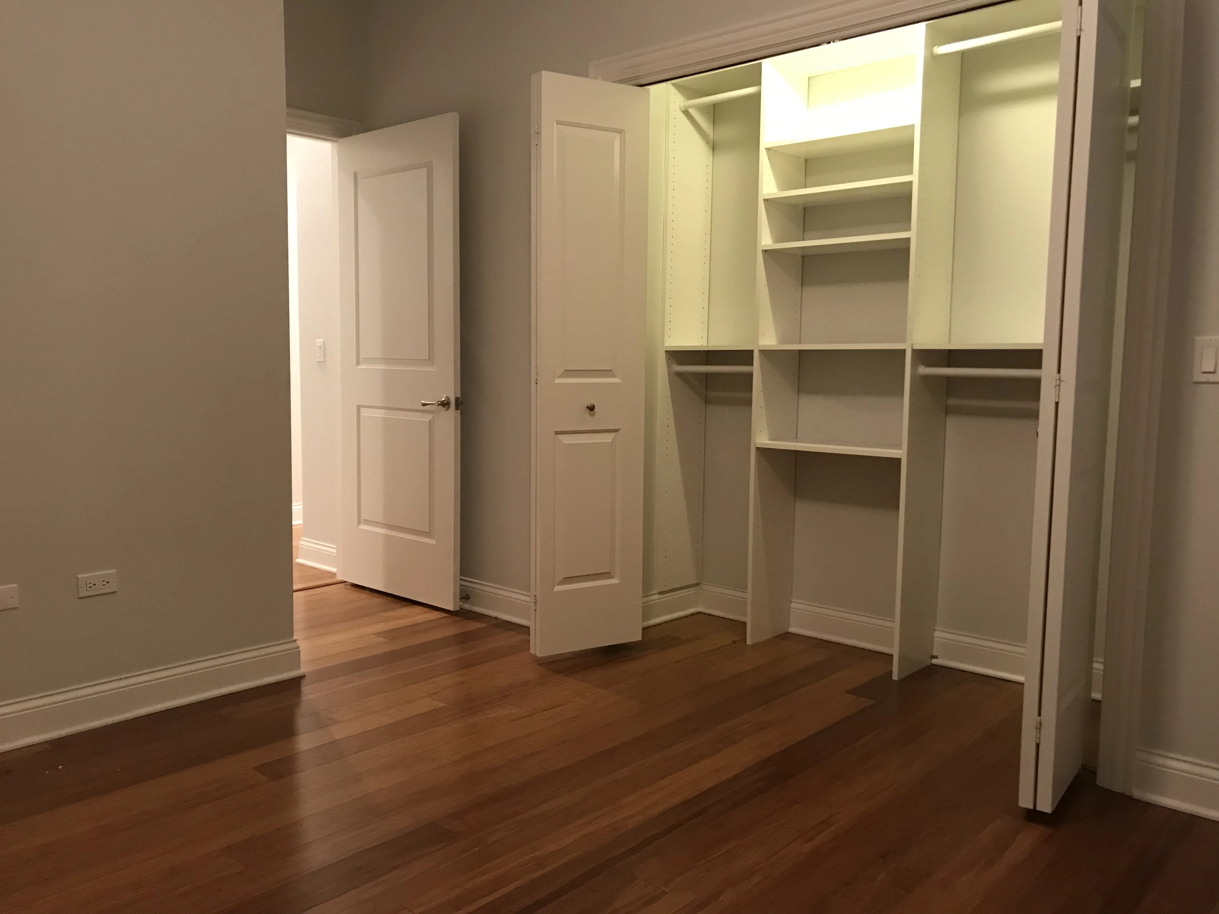 luxury kitchen at Warren Ashland Place Apartments in the West Loop Chicago