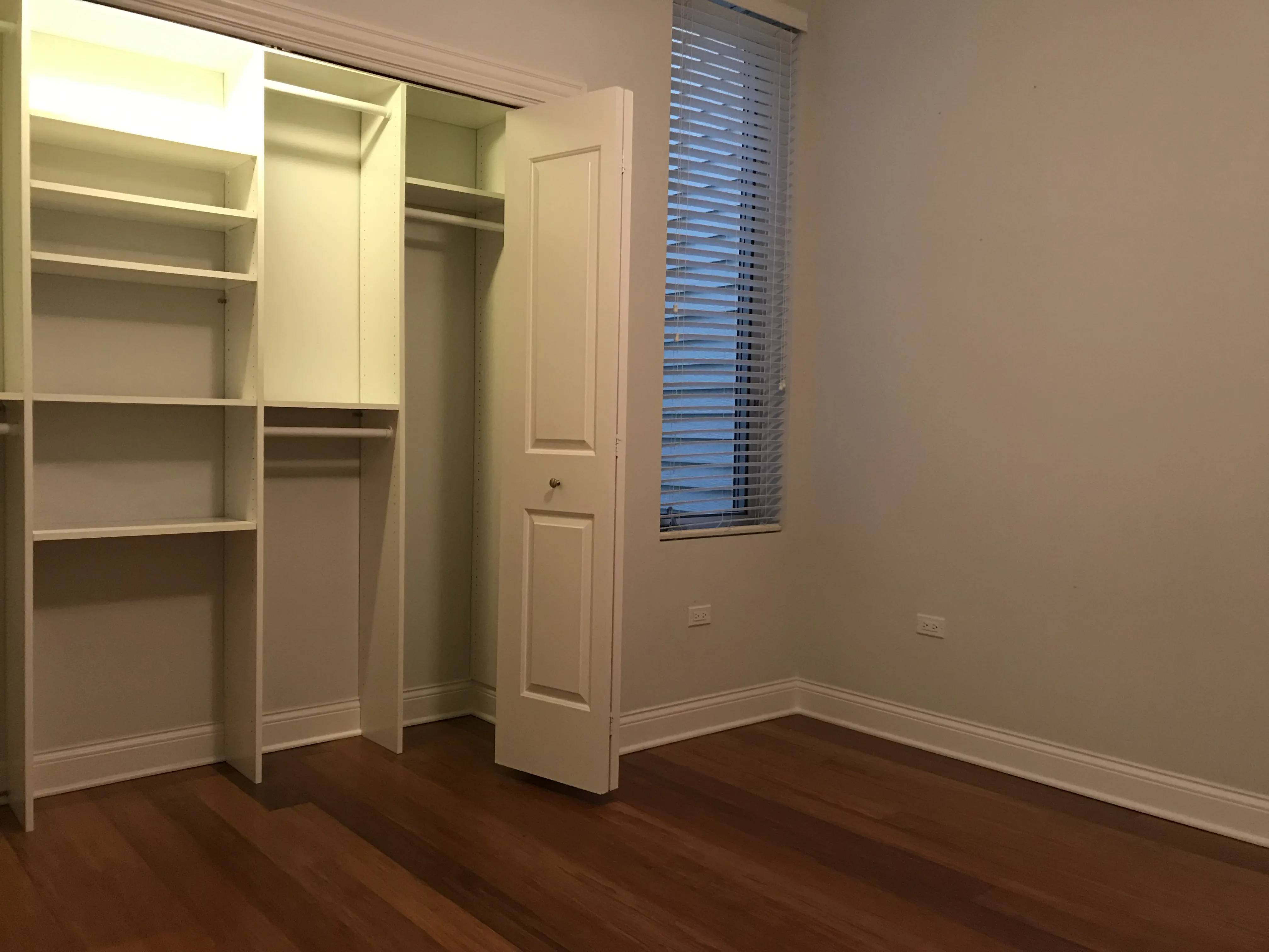 luxury kitchen at Warren Ashland Place Apartments in the West Loop Chicago