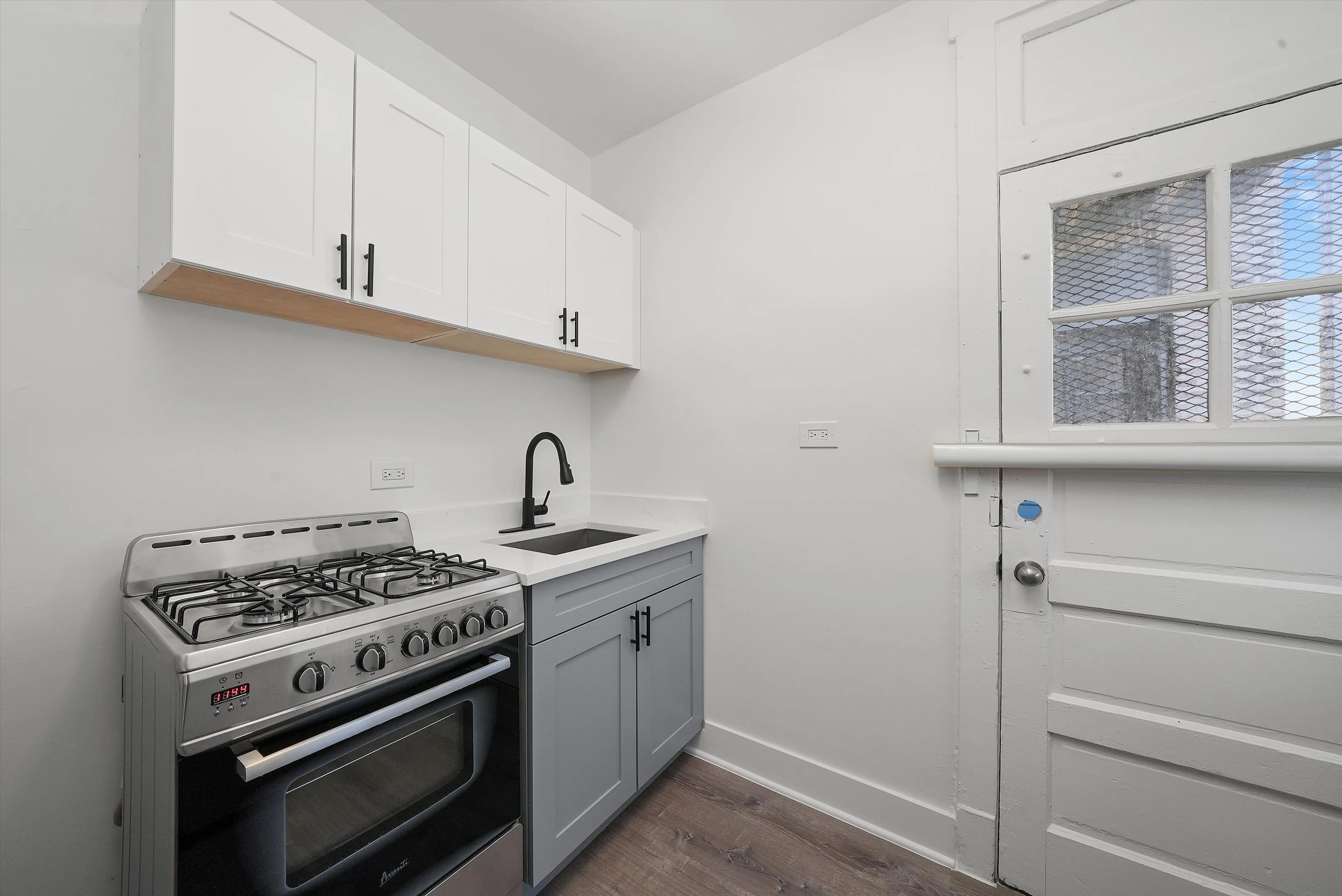 1716 W North Shore Ave   60626 60626-The Onyx on North Shore-Chicago-IL