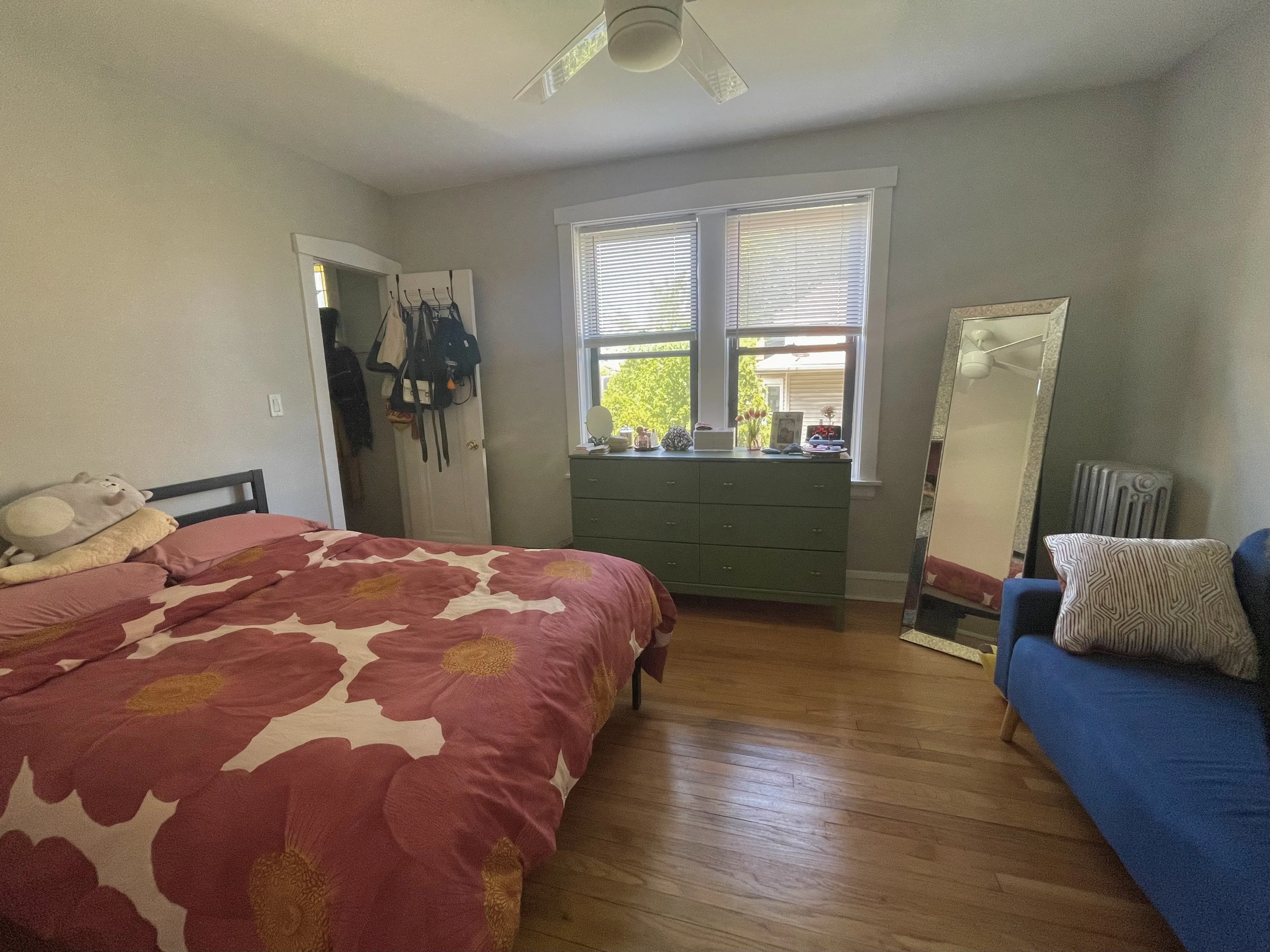 3641 N Pulaski Rd   60641 60641-unit#2B-Chicago-IL