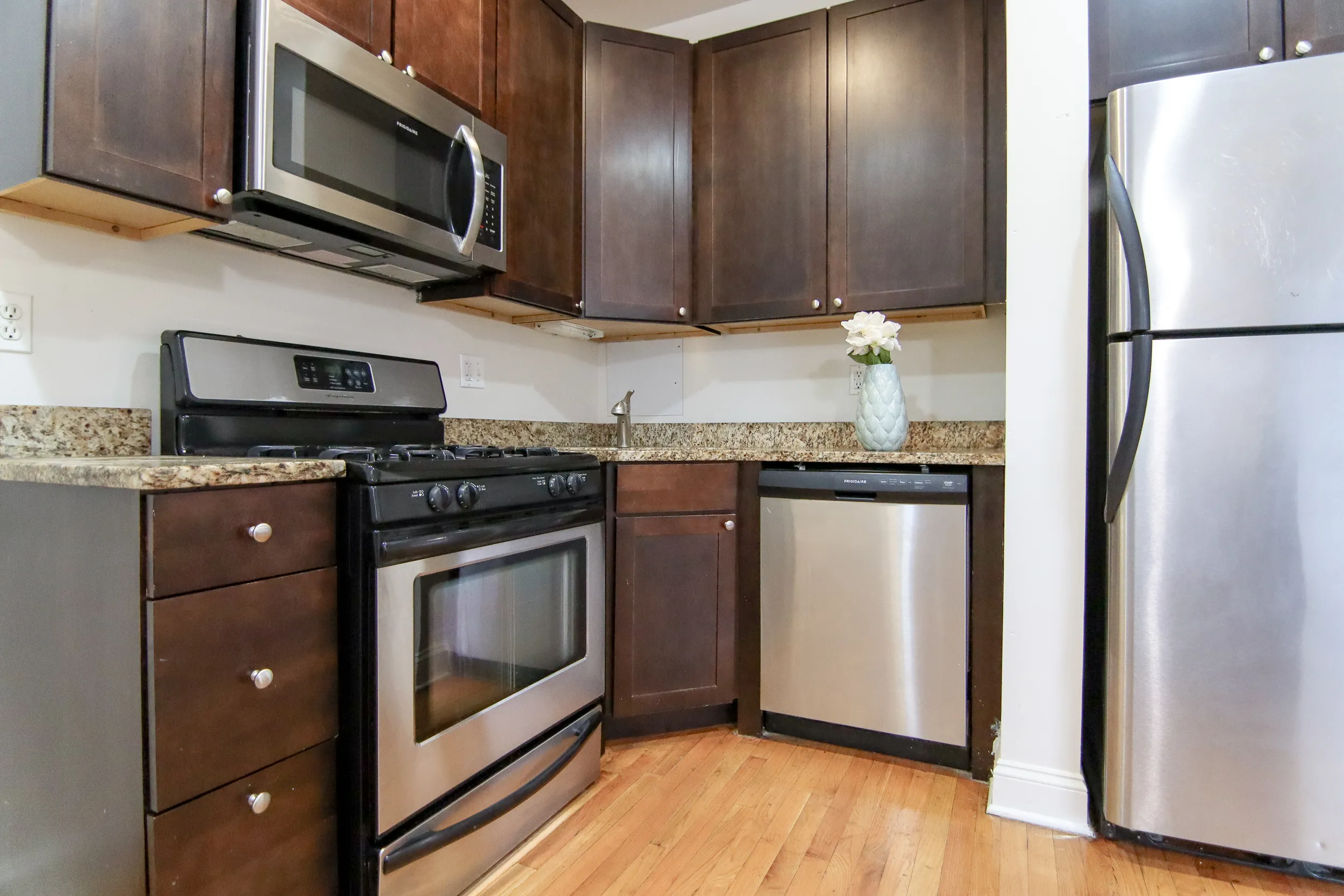 7340 N Hoyne Ave   60645 60645-The Onyx on Hoyne-Chicago-IL