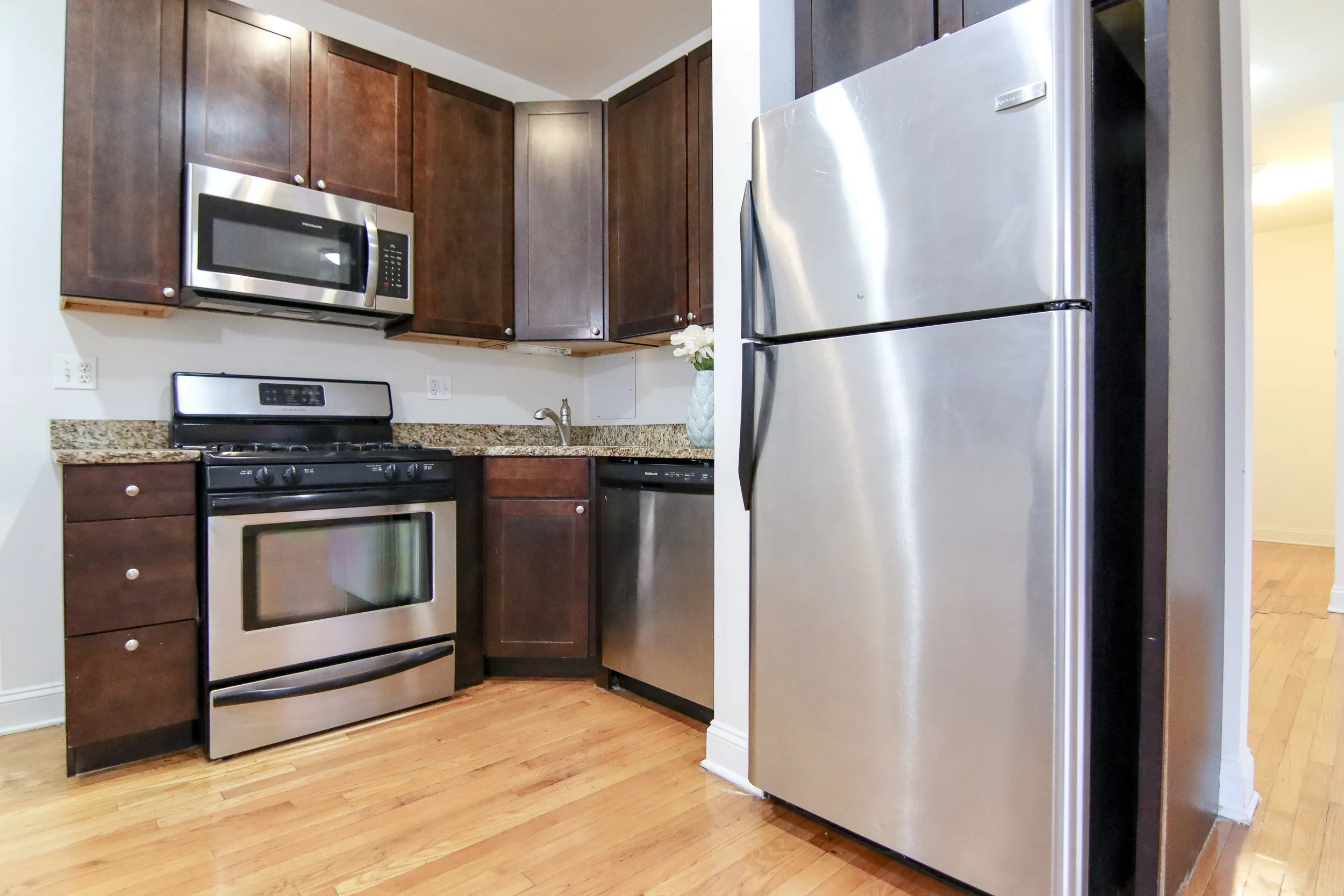 7340 N Hoyne Ave   60645 60645-The Onyx on Hoyne-Chicago-IL