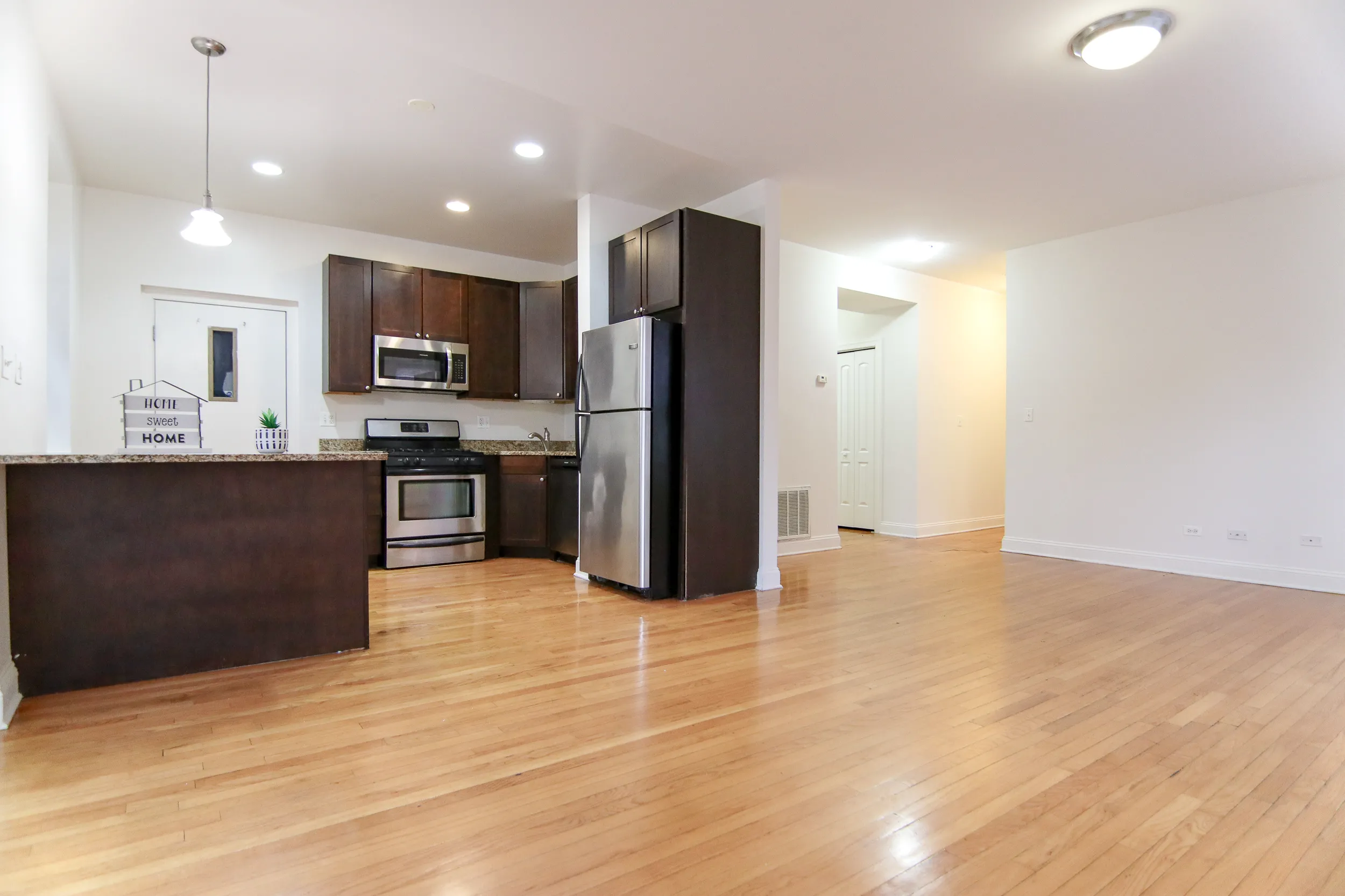 7340 N Hoyne Ave   60645 60645-The Onyx on Hoyne-Chicago-IL