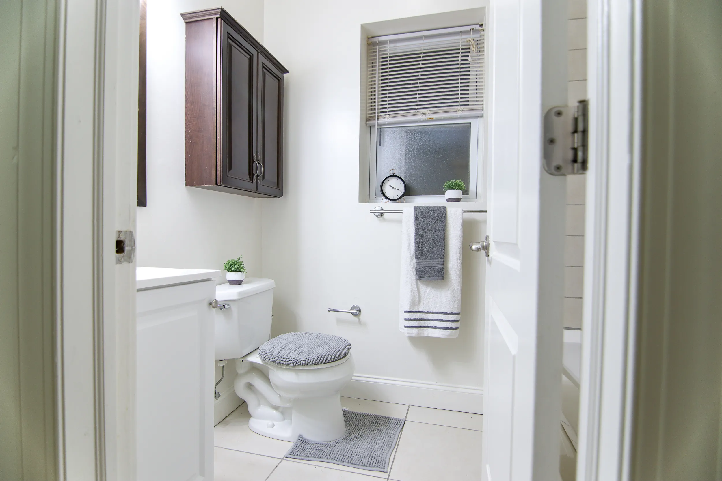 7340 N Hoyne Ave   60645 60645-The Onyx on Hoyne-Chicago-IL