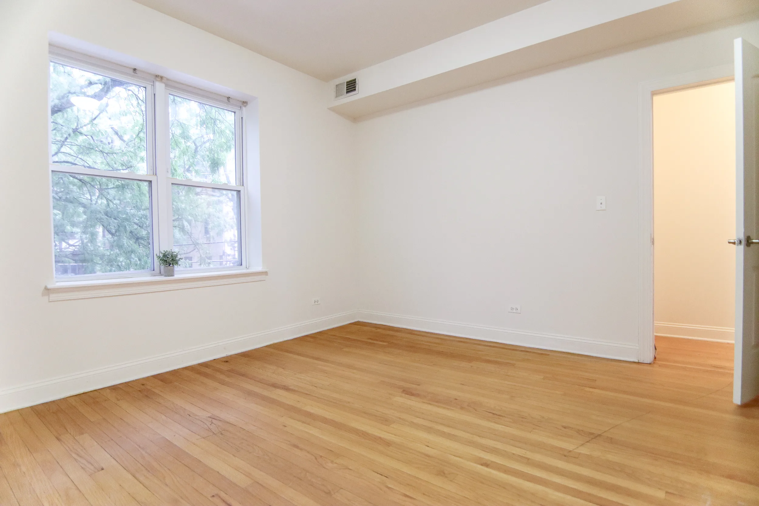 7340 N Hoyne Ave   60645 60645-The Onyx on Hoyne-Chicago-IL