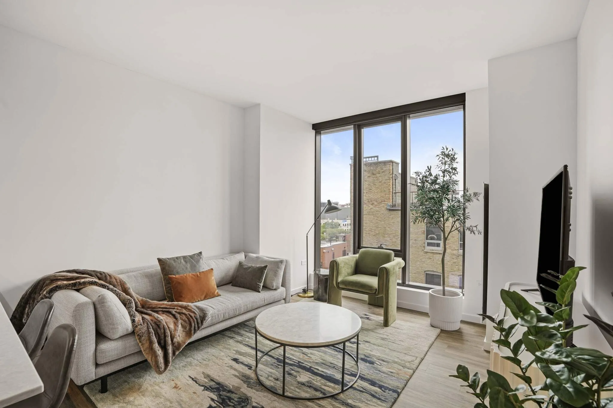 166 N Aberdeen St   60607 60607-One Six Six-Chicago-IL