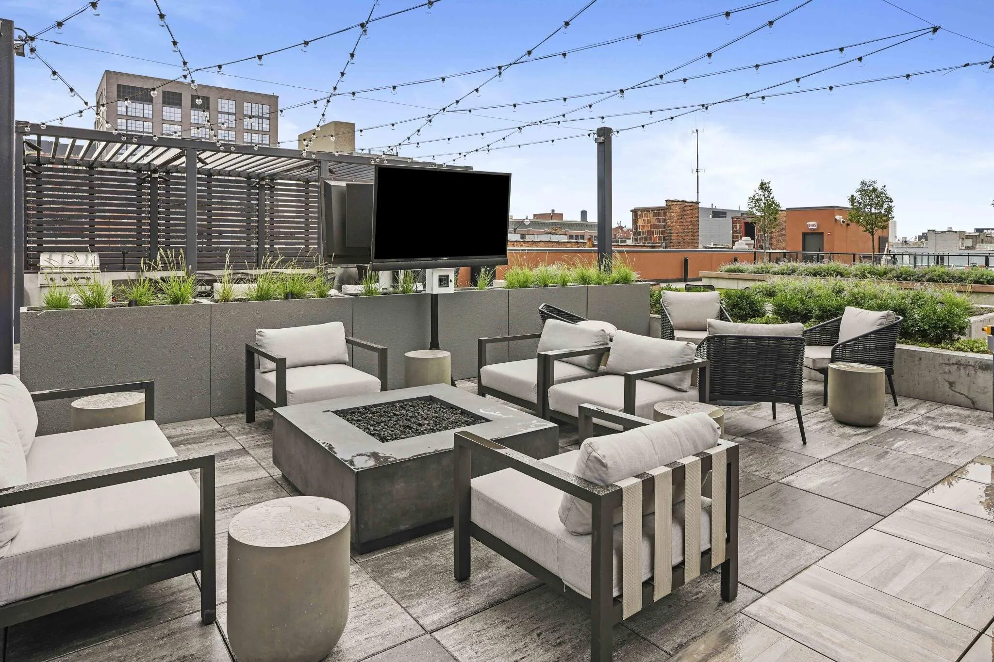 166 N Aberdeen St   60607 60607-One Six Six-Chicago-IL