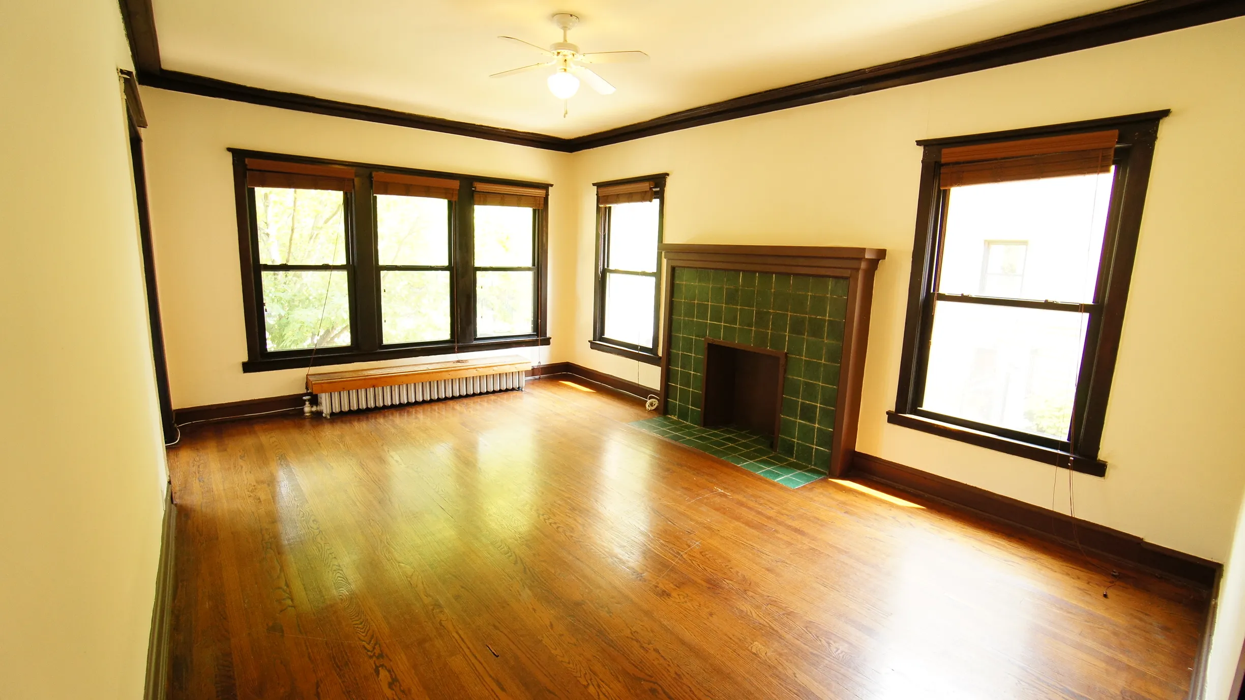 2418 N Sawyer Ave 60647 60647-unit#2E-Chicago-IL