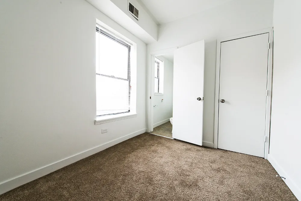 5300 S Michigan Ave 60615 60615-5300 S Michigan Ave-Chicago-IL