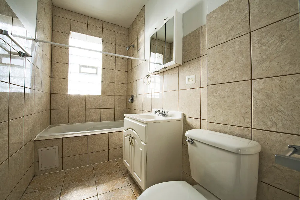 6033 S Vernon Ave 60637 60637-6033 S Vernon Ave-Chicago-IL