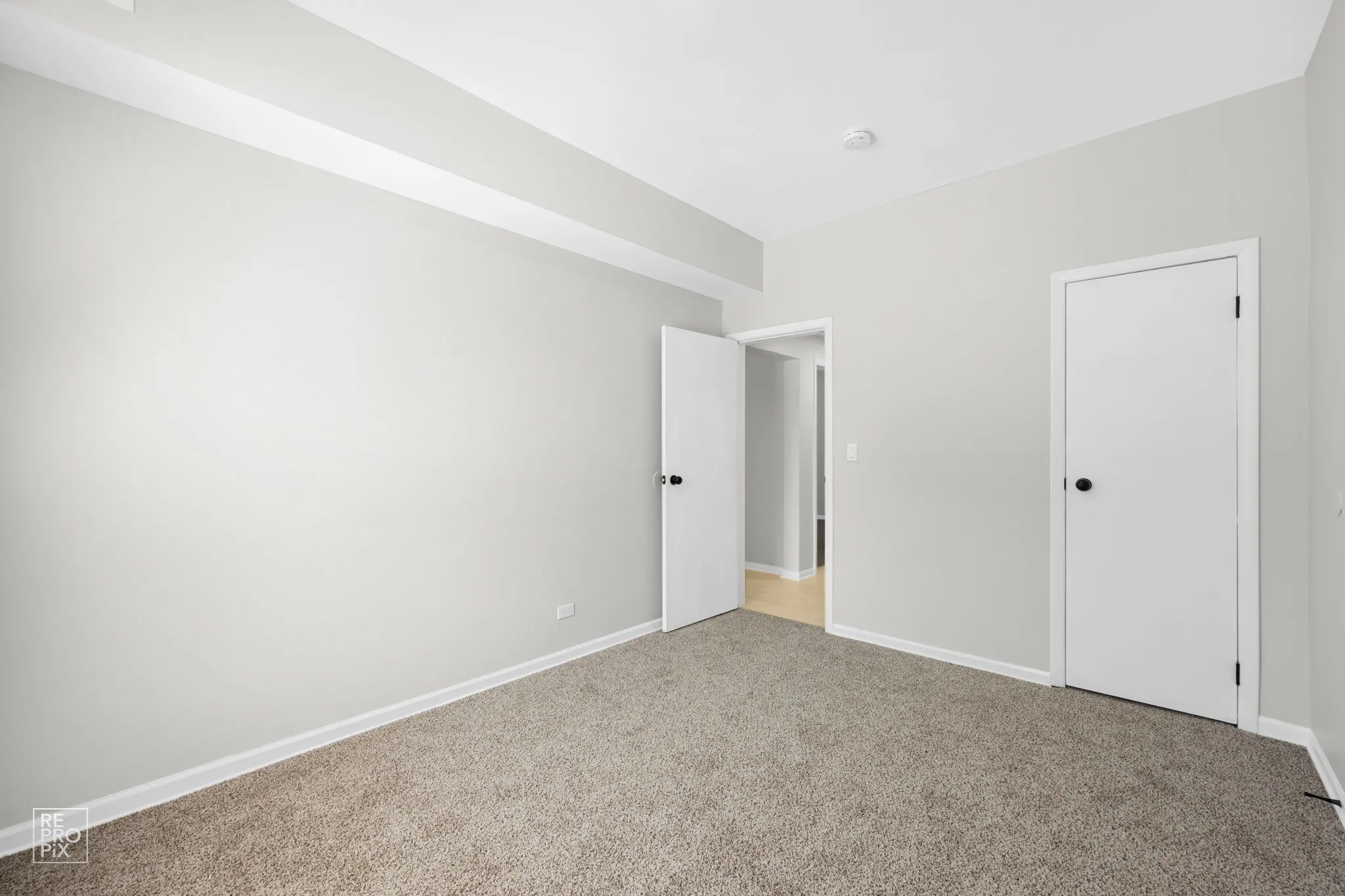 5047 S Champlain Ave   60615 60615-5047 S Champlain Ave-Chicago-IL