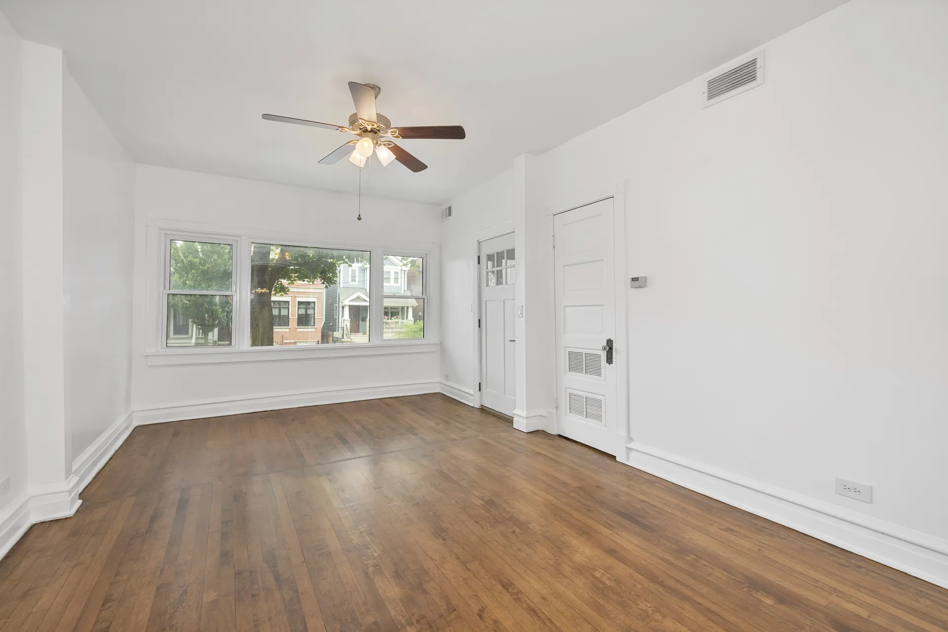 1928 W Barry Ave 60657 60657-unit#1-Chicago-IL