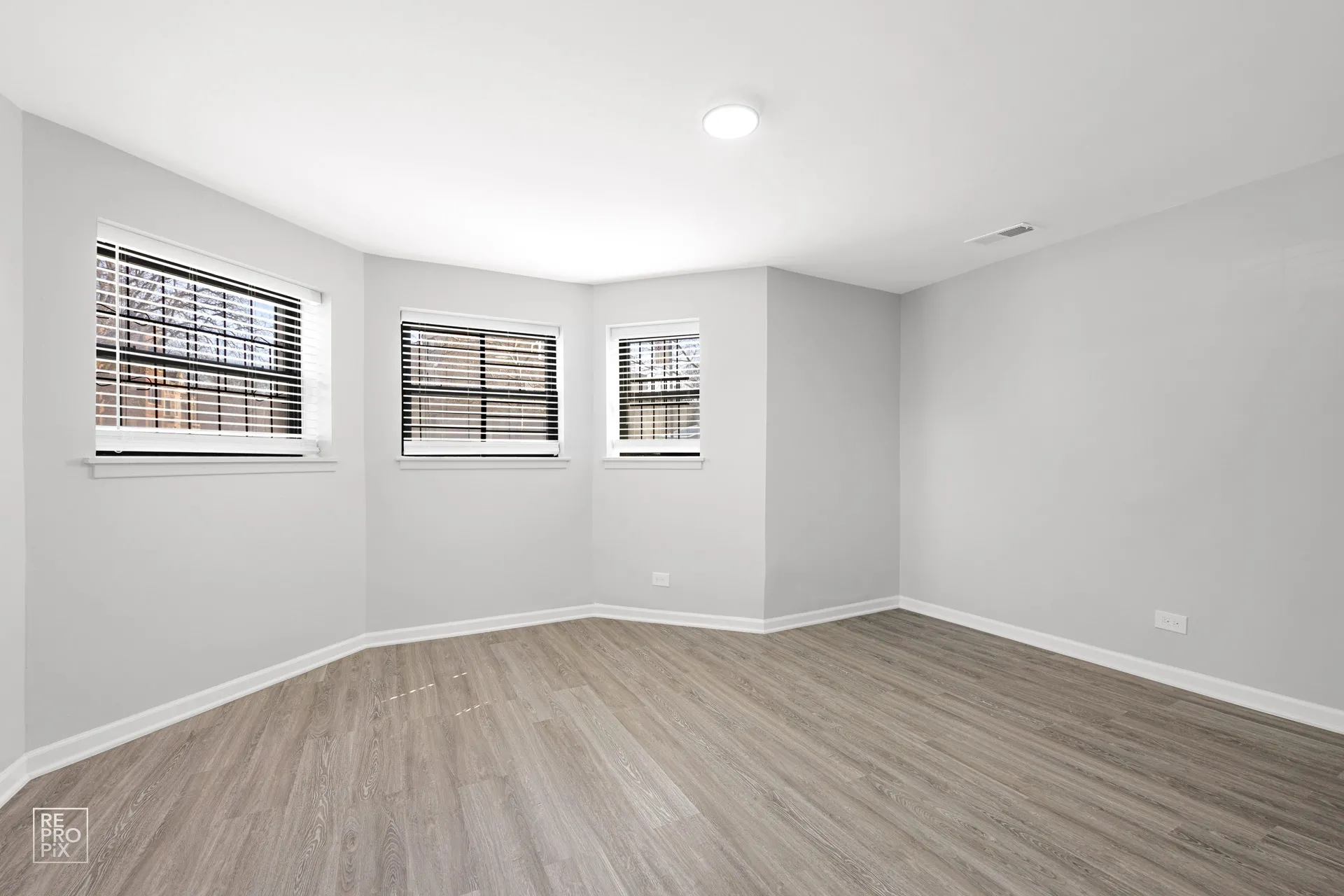 5032 S St Lawrence Ave 60615 60615-5032 S St Lawrence-Chicago-IL