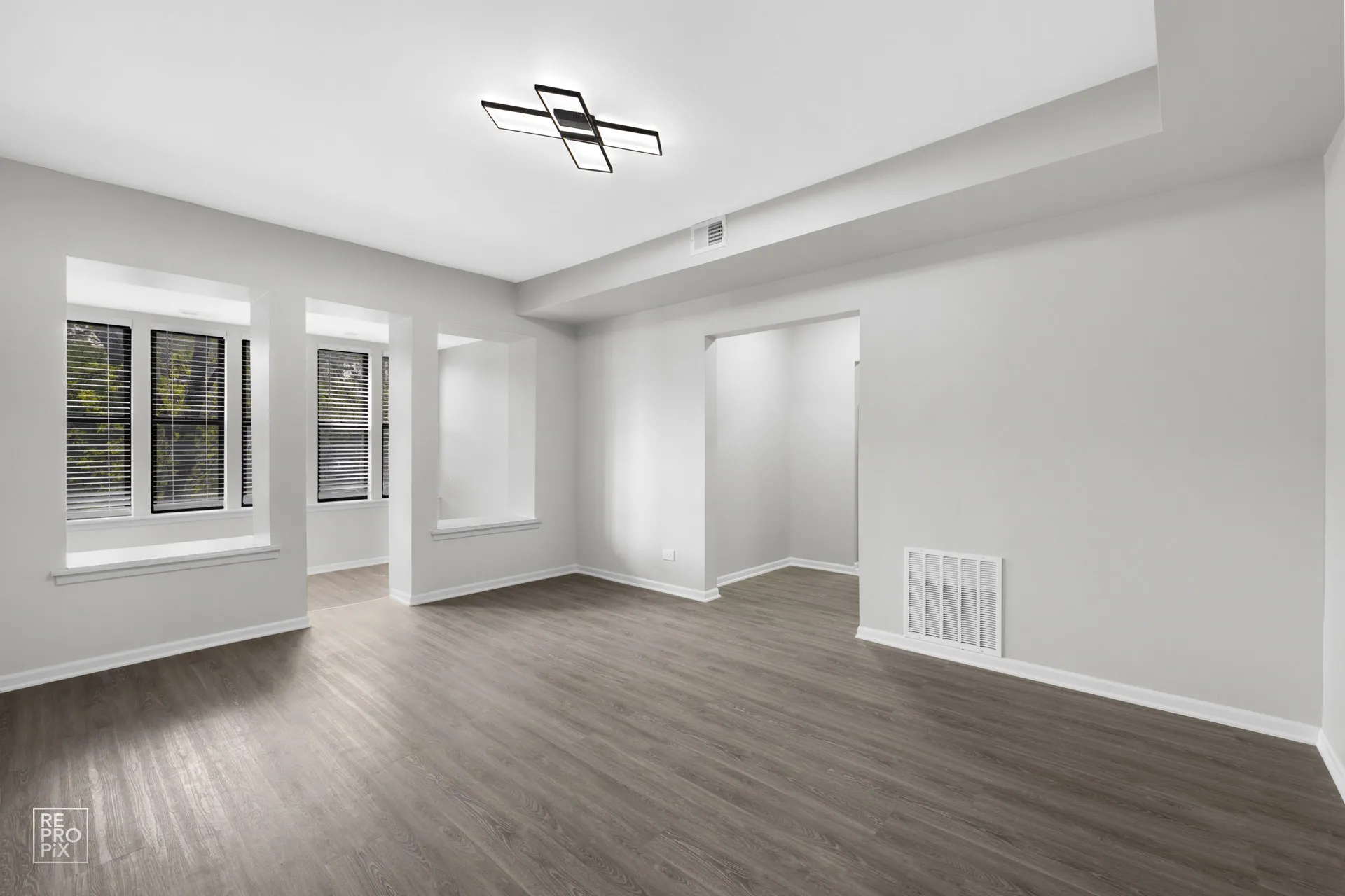 5047 S St Lawrence Ave   60615 60615-5047 S St Lawrence Ave-Chicago-IL