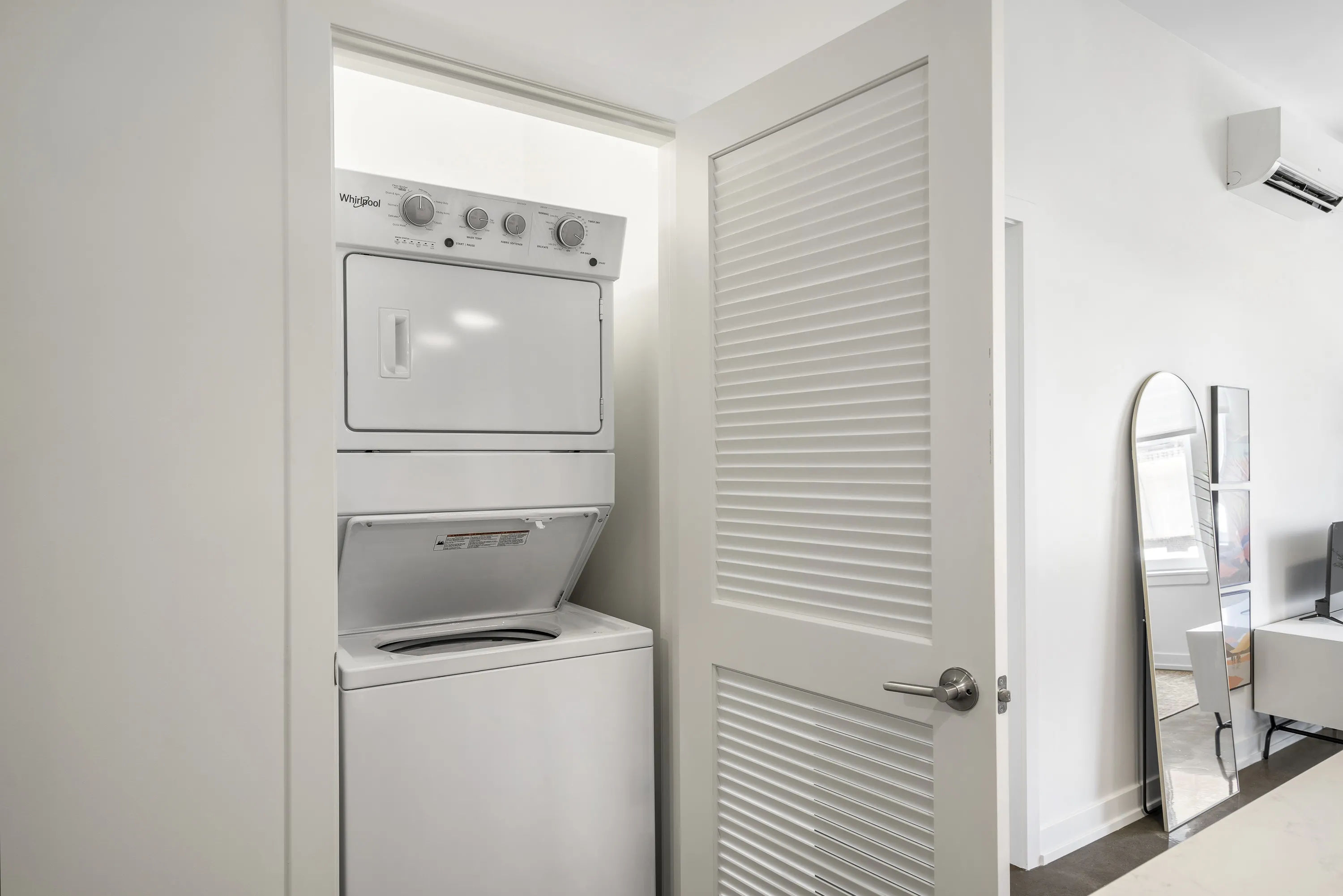 1135 W Winona St   60640 60640-The Sally-Chicago-IL