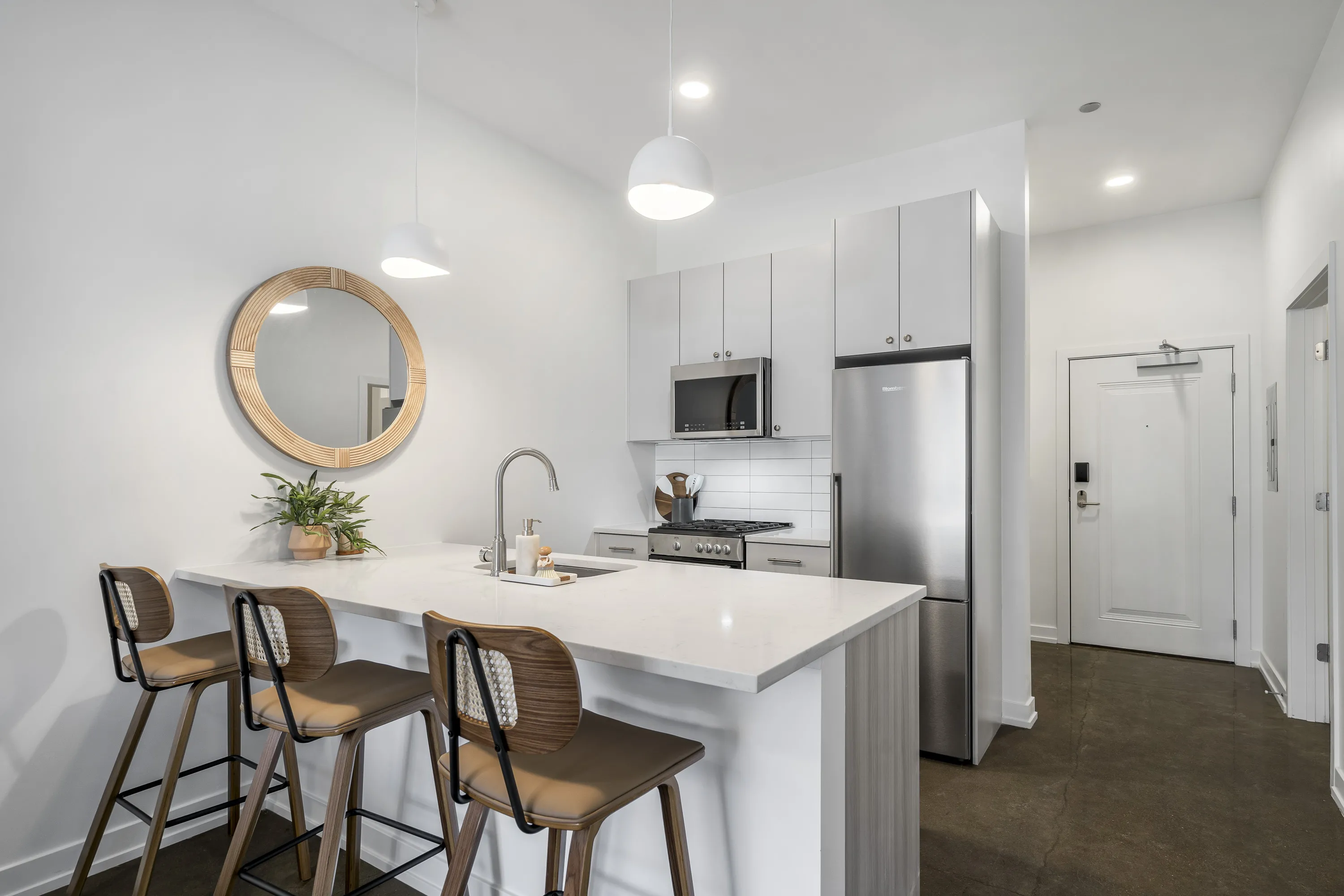 1135 W Winona St   60640 60640-The Sally-Chicago-IL