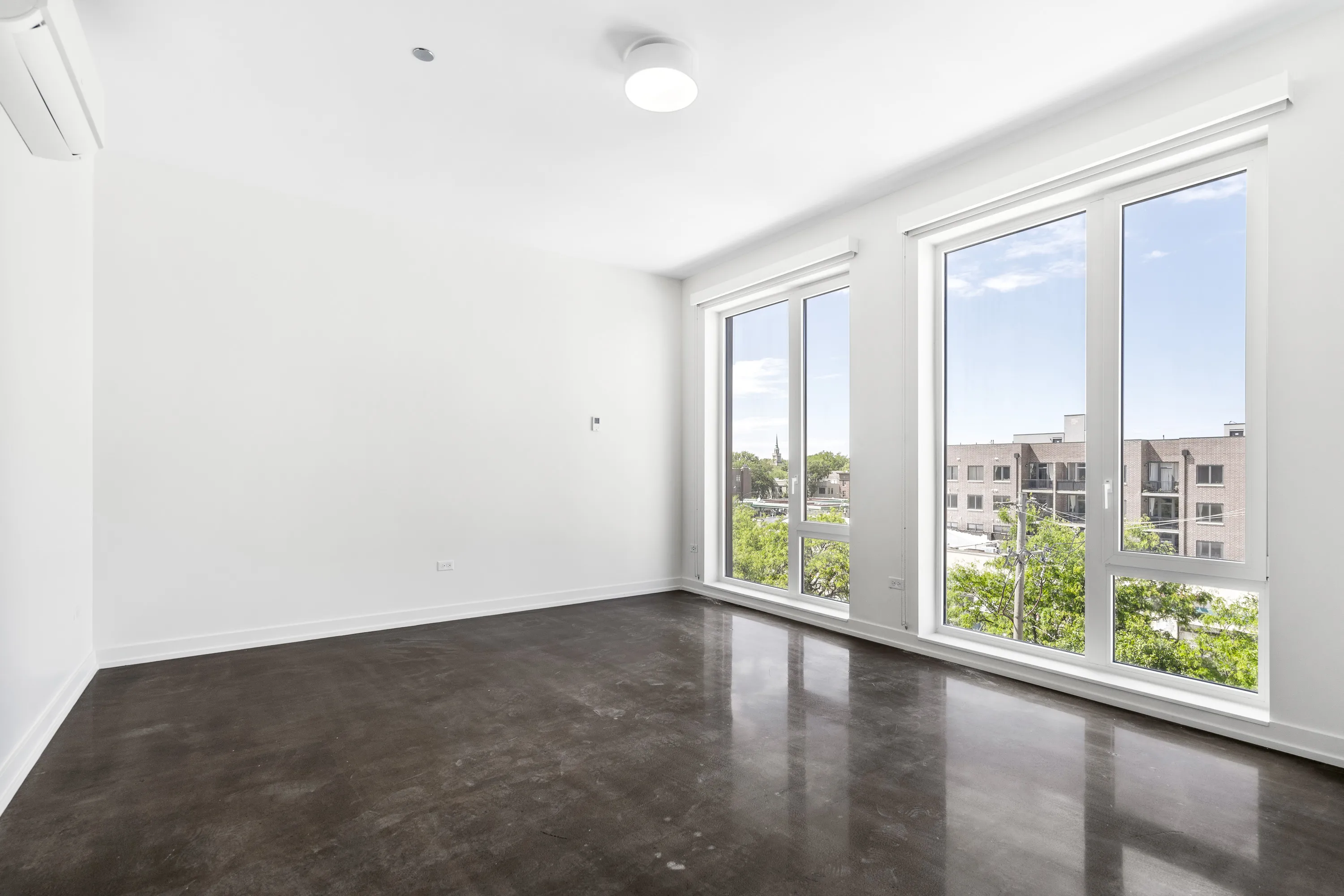 1135 W Winona St   60640 60640-The Sally-Chicago-IL