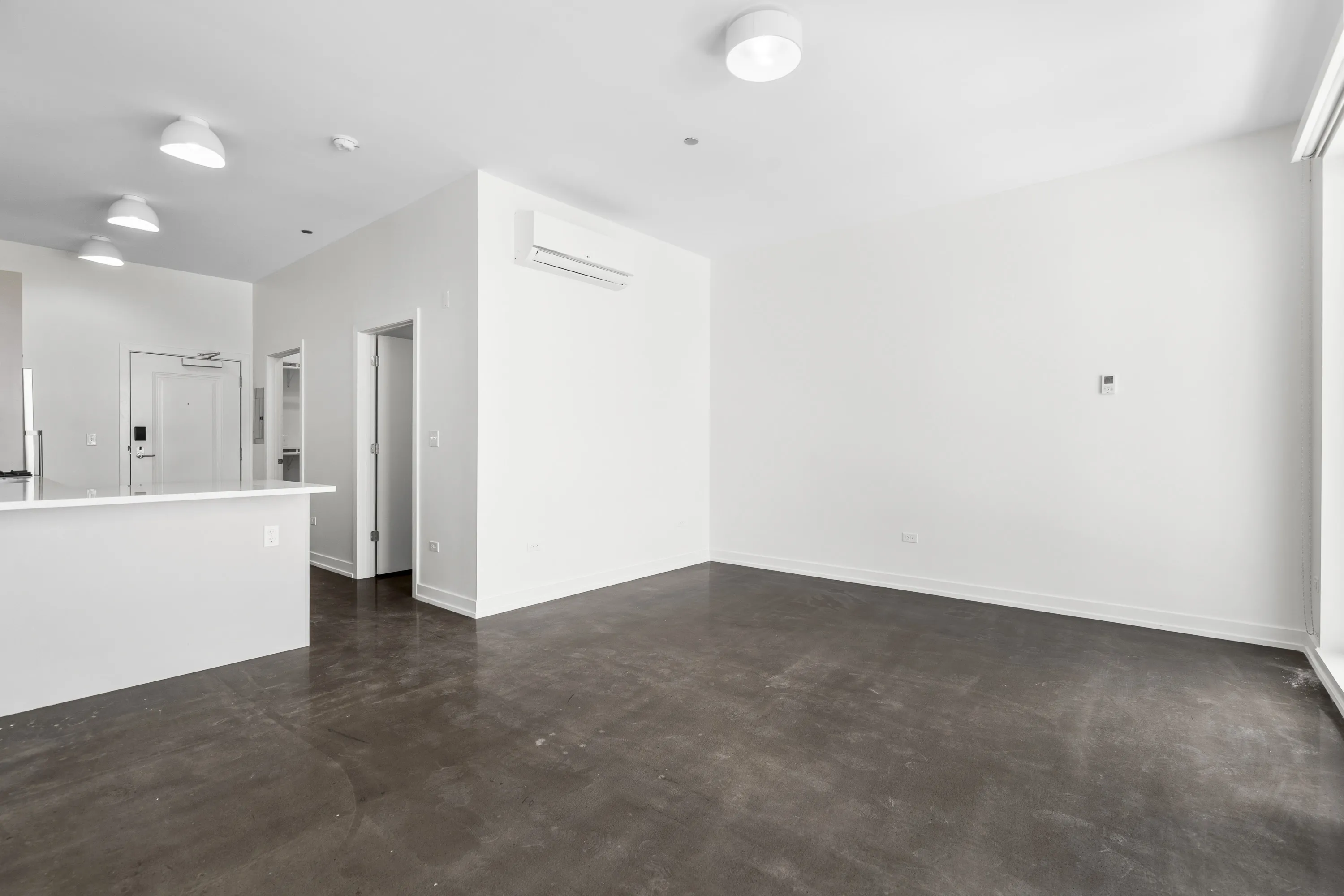 1135 W Winona St   60640 60640-The Sally-Chicago-IL