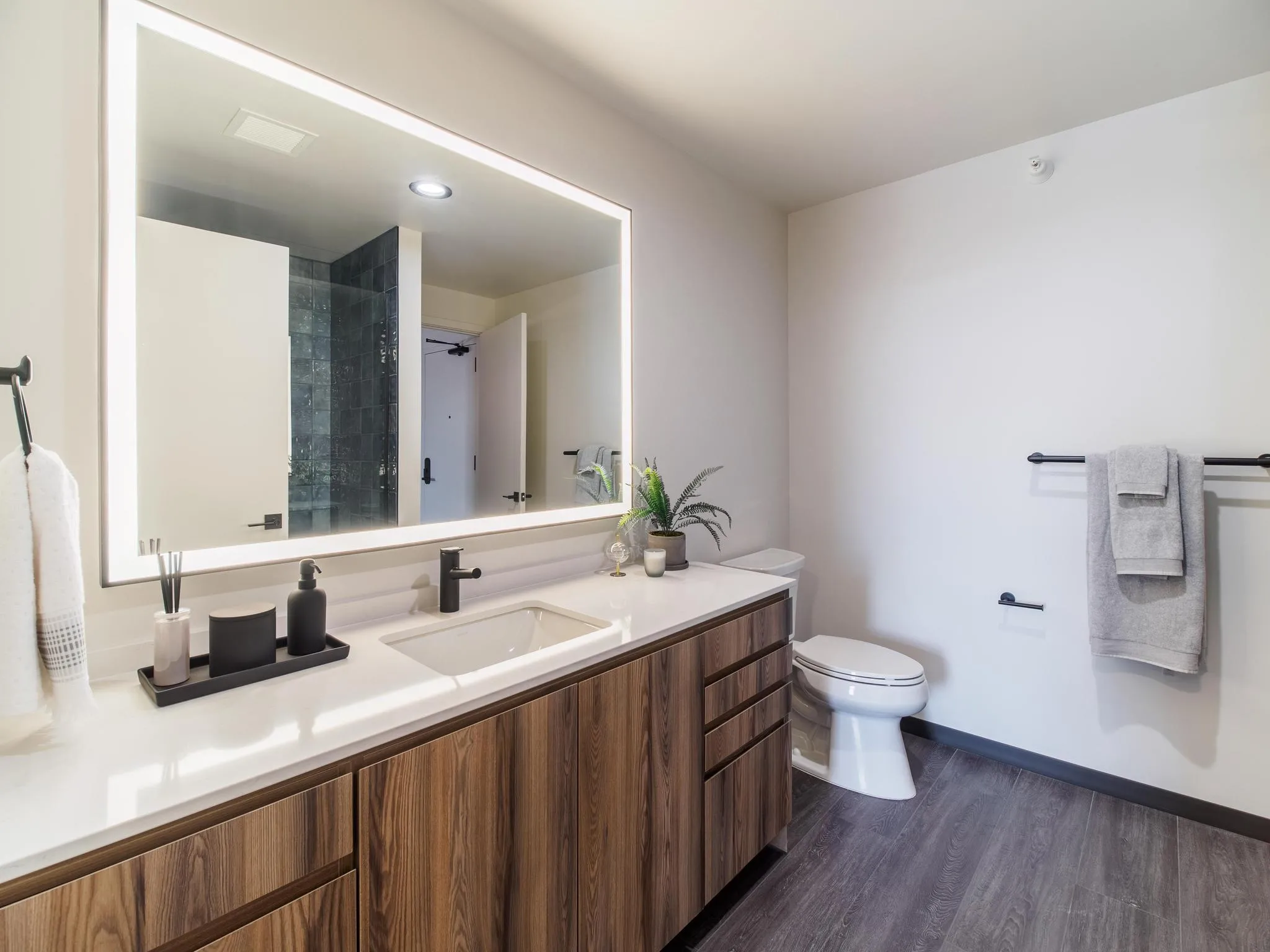 150 N Ashland Ave   60607 60607-The Thompson at Fulton Market-Chicago-IL