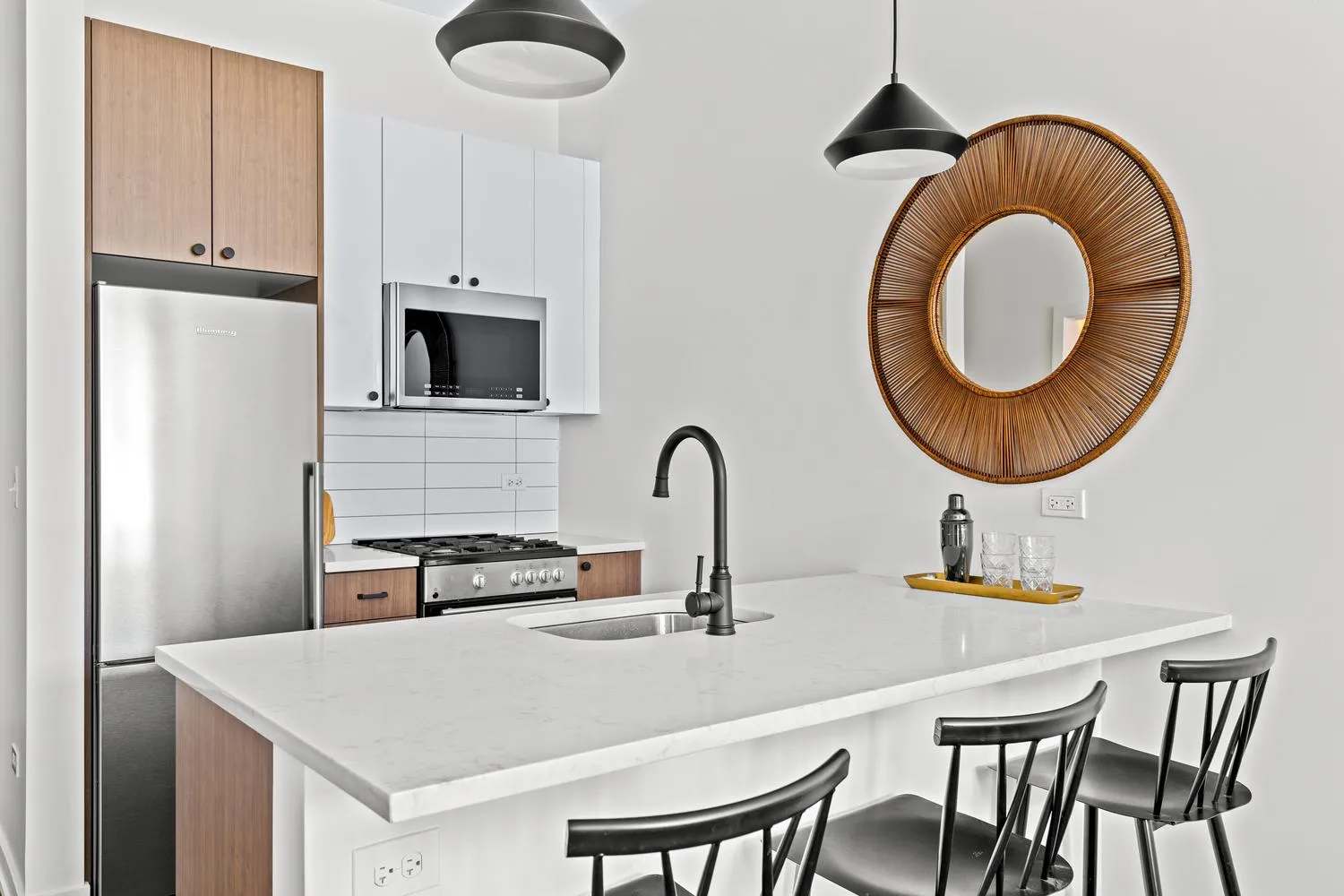 1135 W Winona St   60640 60640-The Sally-Chicago-IL