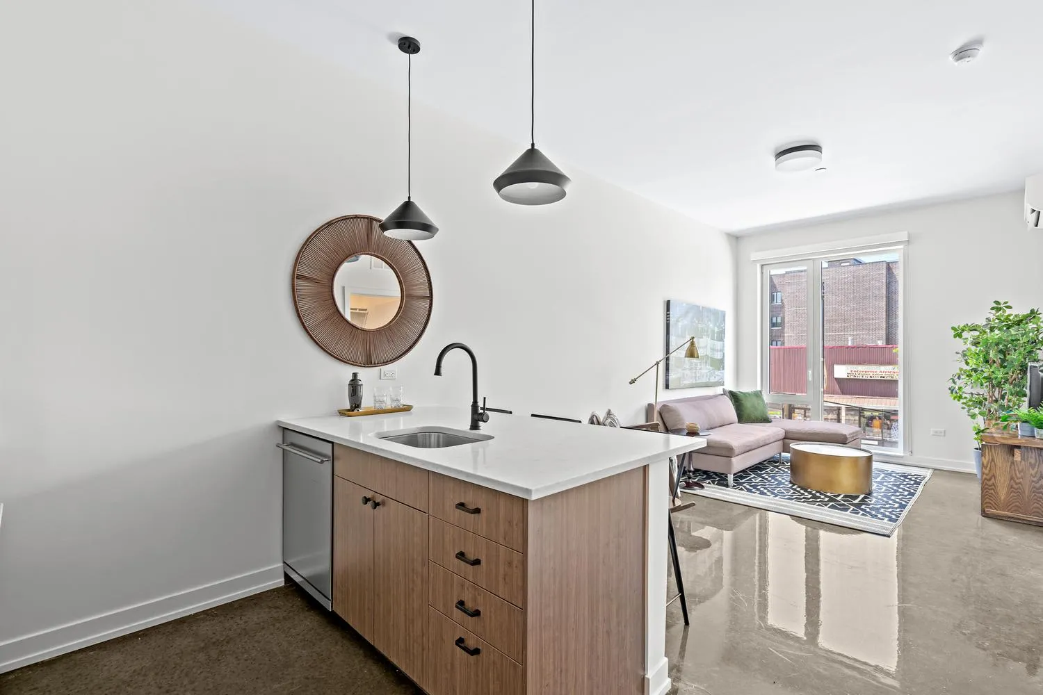 1135 W Winona St   60640 60640-The Sally-Chicago-IL