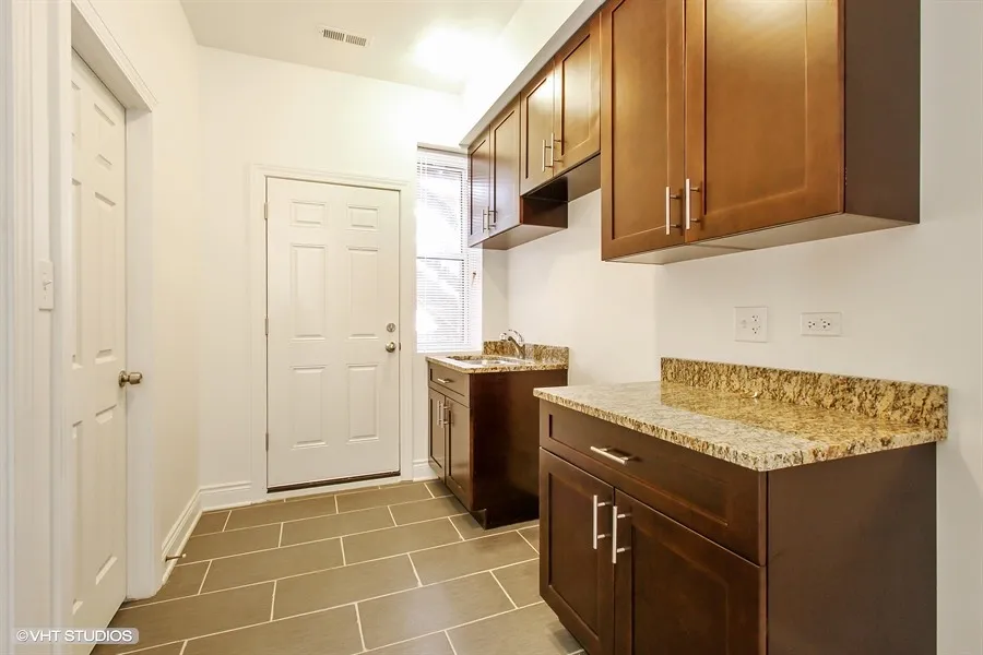 1030 E 47th St 60653 60653-1030 E 47th St-Chicago-IL