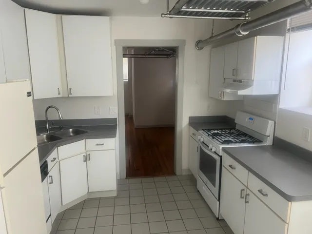 5042 N GLENWOOD AVE 60640-Glenwood Apartments-unit#GRDN-Chicago-IL