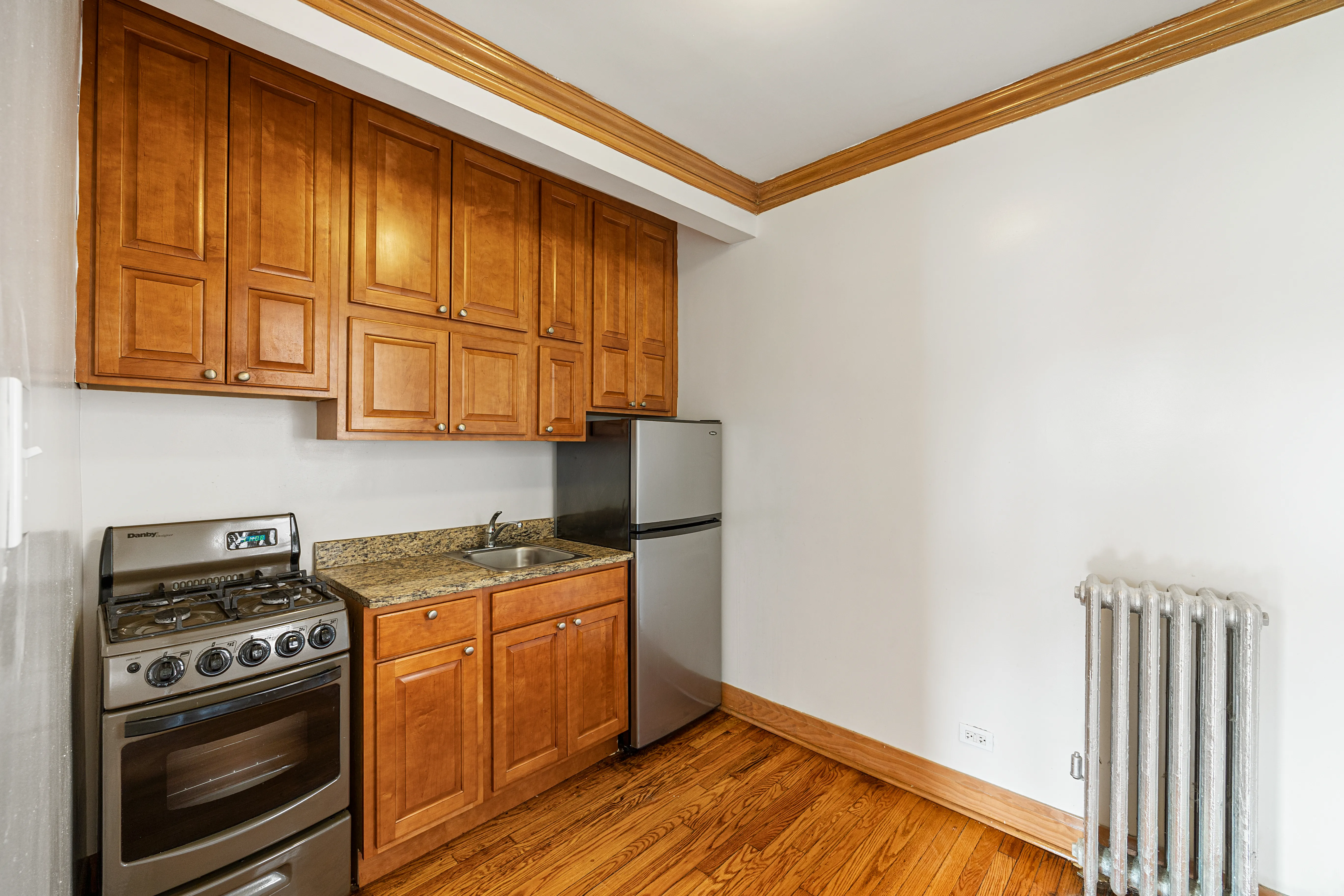 1400 W DEVON AVE 60660-Devon Apartments-unit#S-Chicago-IL
