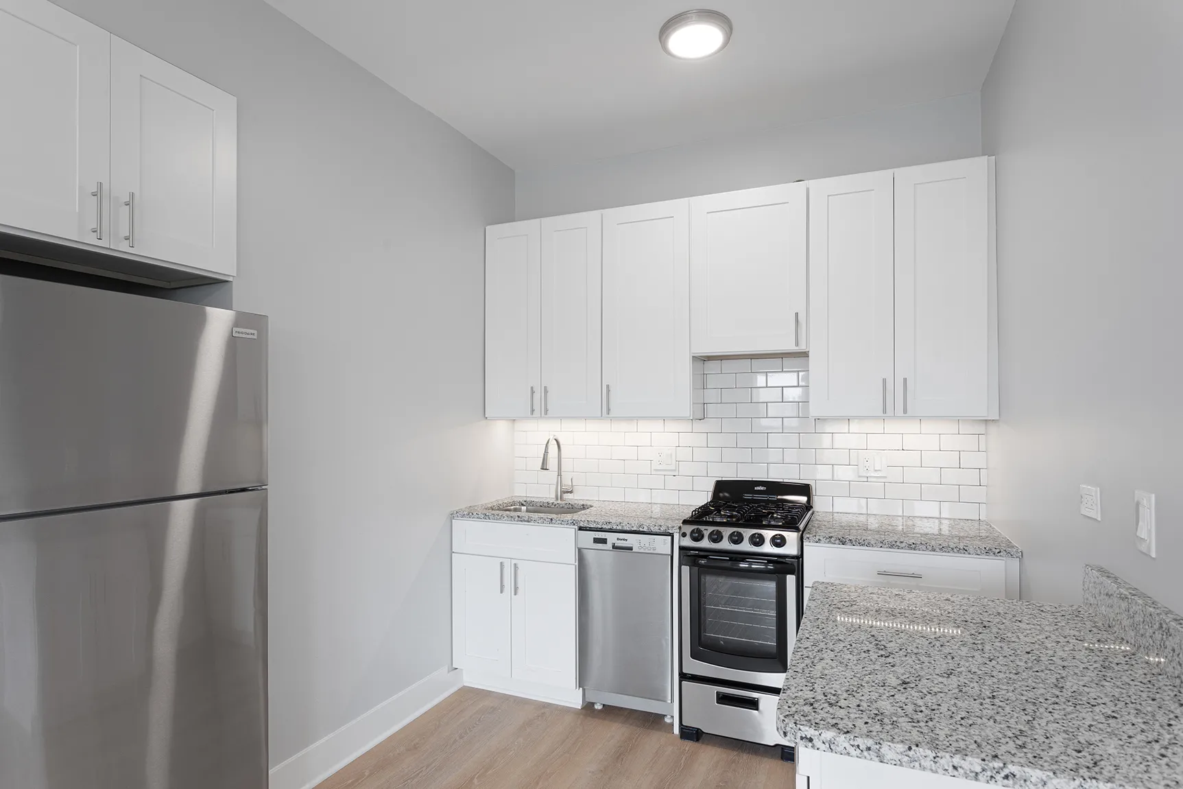 7600 N Sheridan Rd   60626 60626-The Howard Sheridan-Chicago-IL