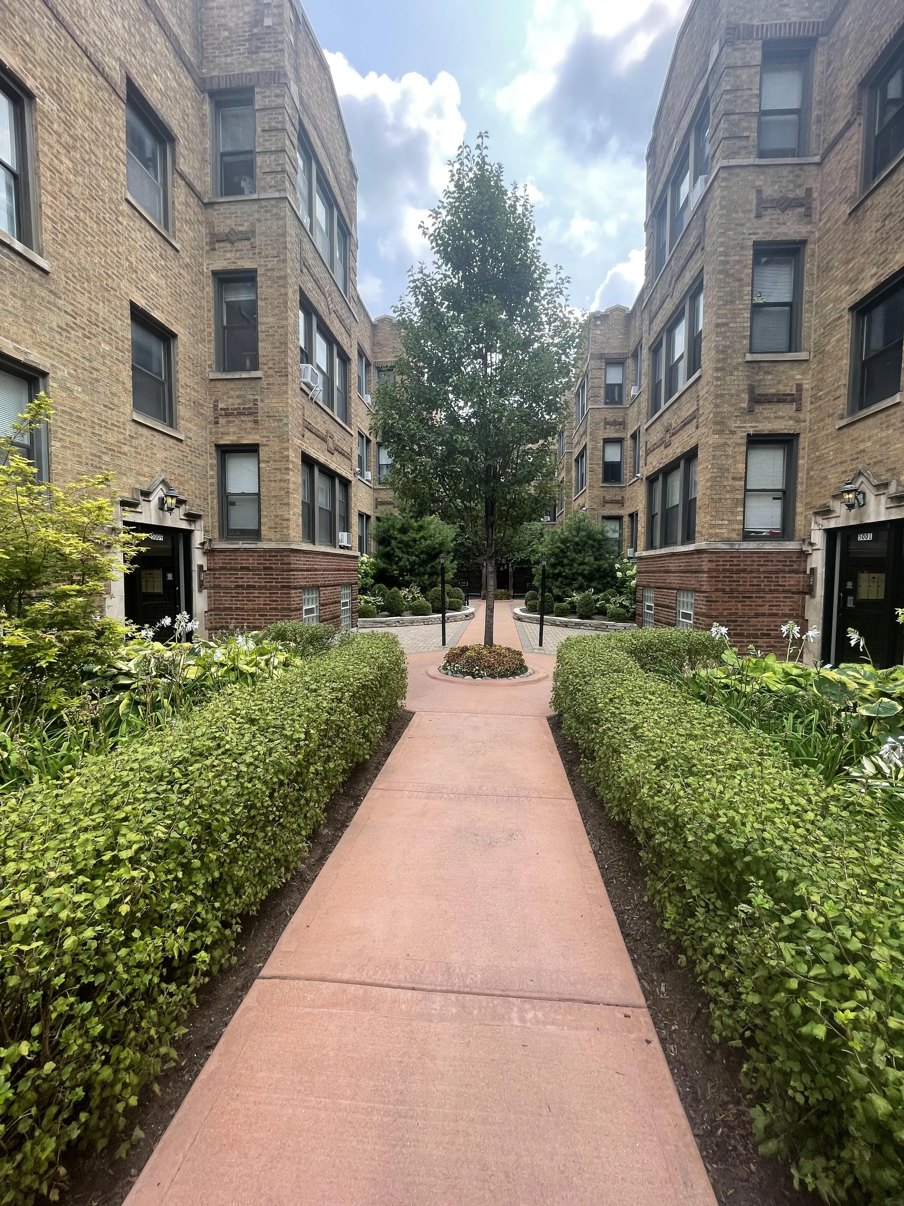 5009 N Ashland Ave 60640 60640-unit#2E-Chicago-IL