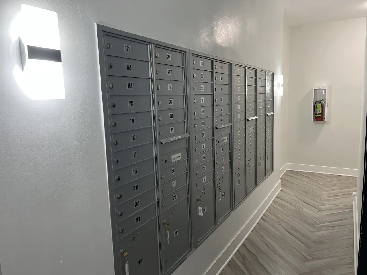 641 W Aldine Ave   60657 60657-unit#711-Chicago-IL