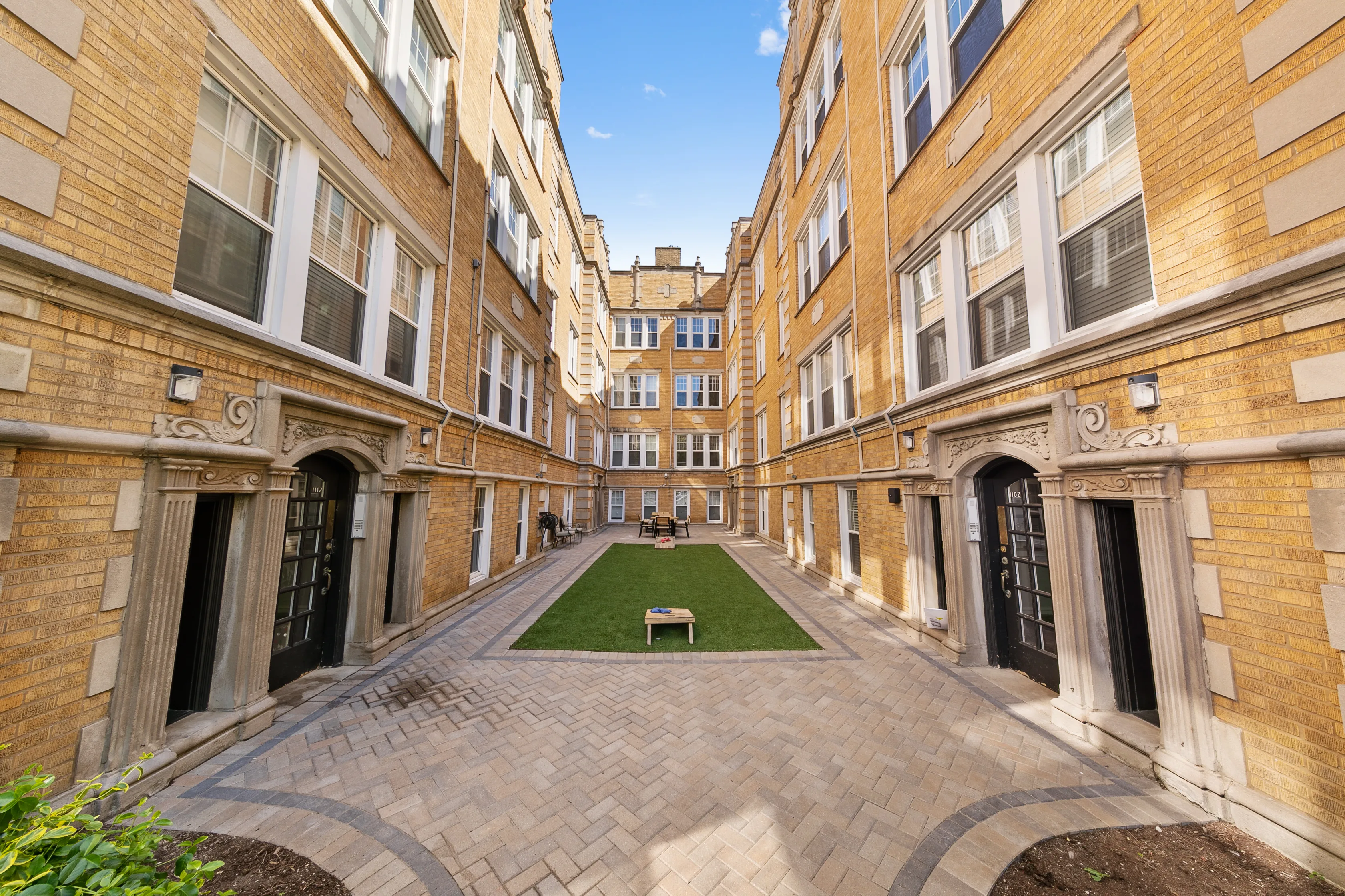 Edgewater Gardens Apartments