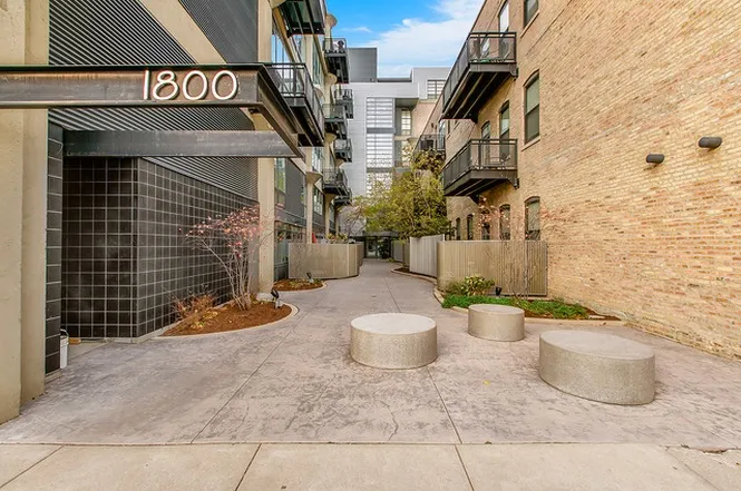 1800 W Grace St   60613 60613-1800 Lofts-unit#419-Chicago-IL