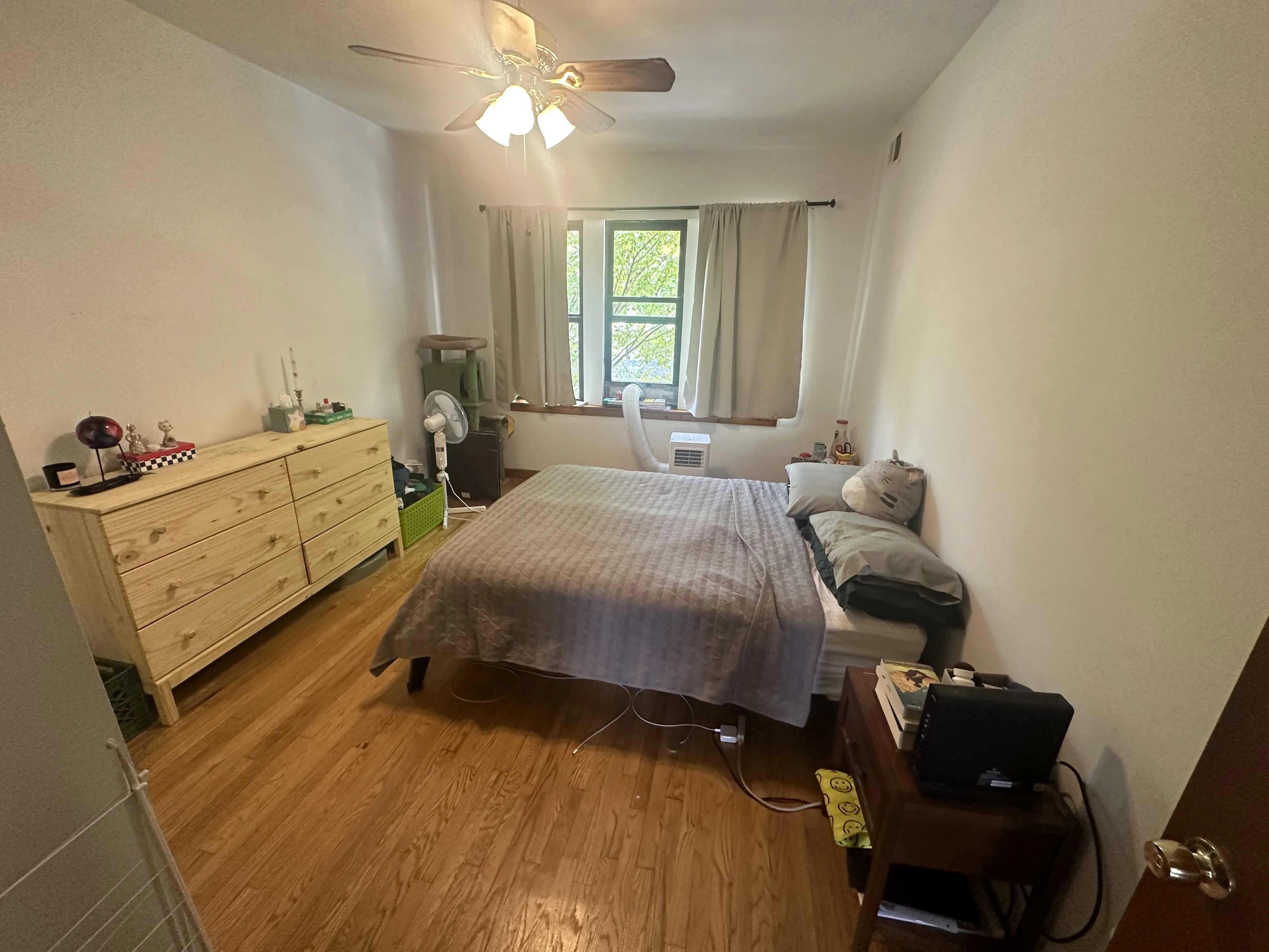 1908 N DRAKE AVE 60647-1908 N Drake Apartments-unit#2-A-Chicago-IL