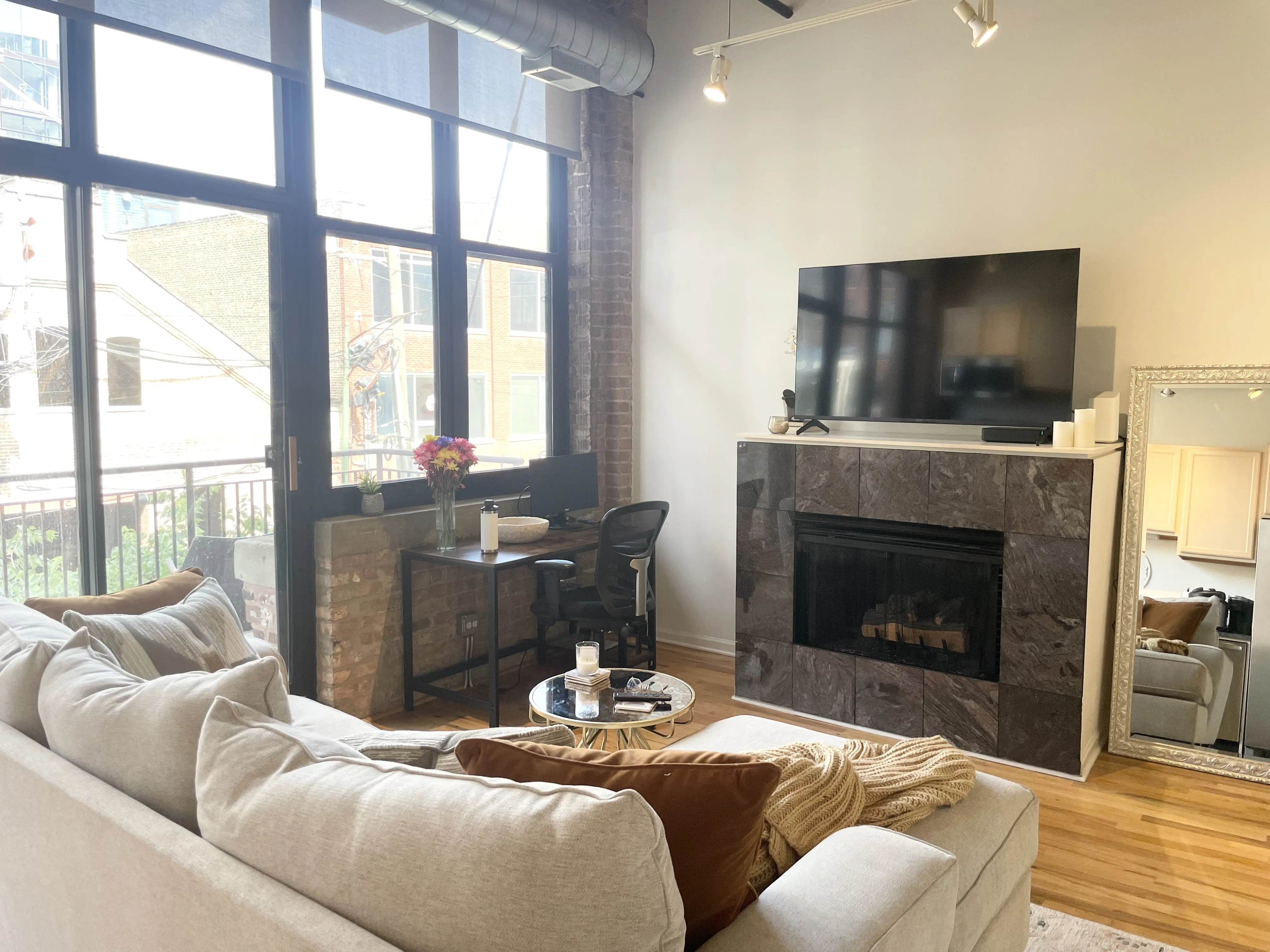 215 N ABERDEEN ST 60607-Blue Moon Lofts-unit#305B-Chicago-IL