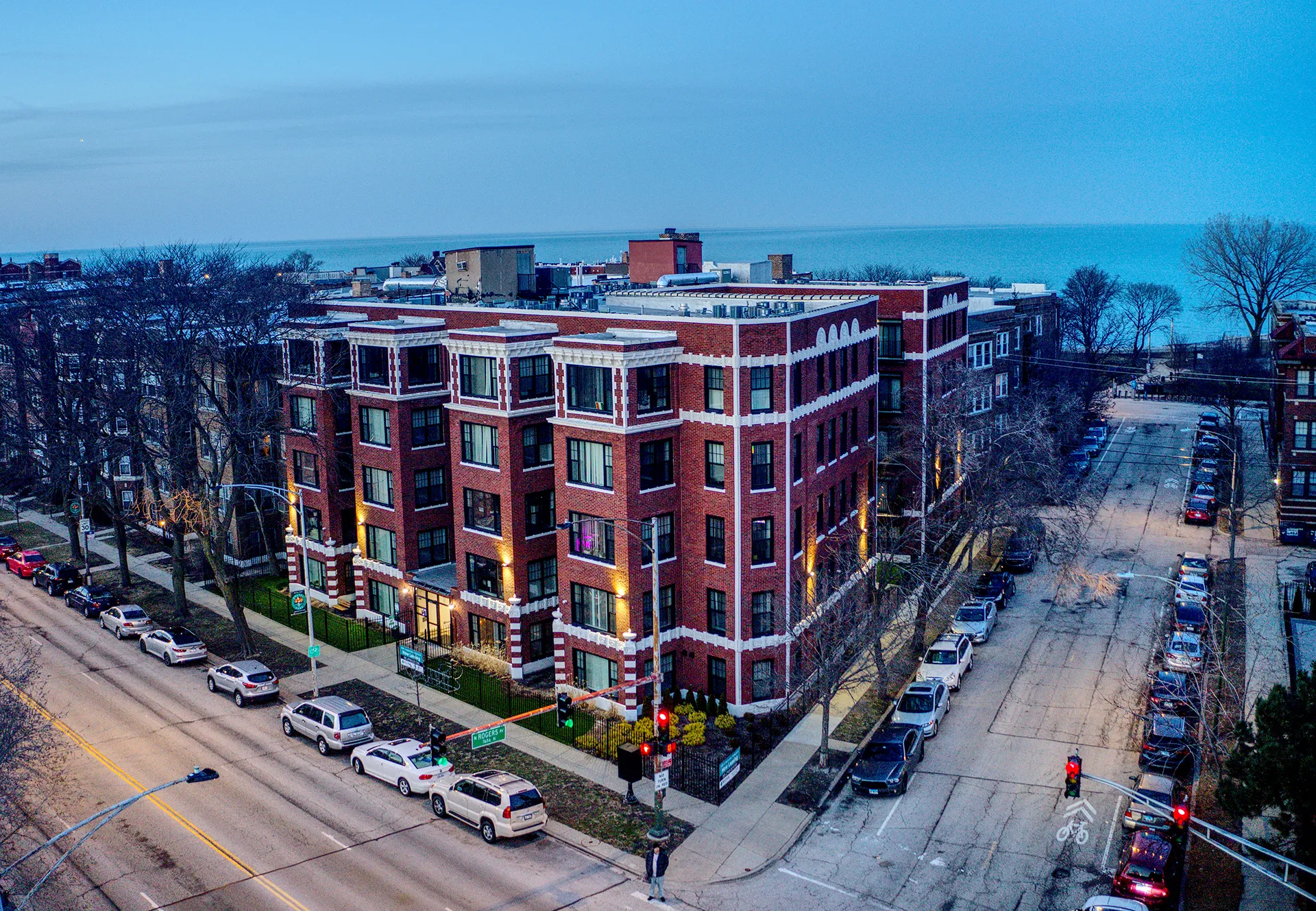 The Lakeside Terrace Apartments