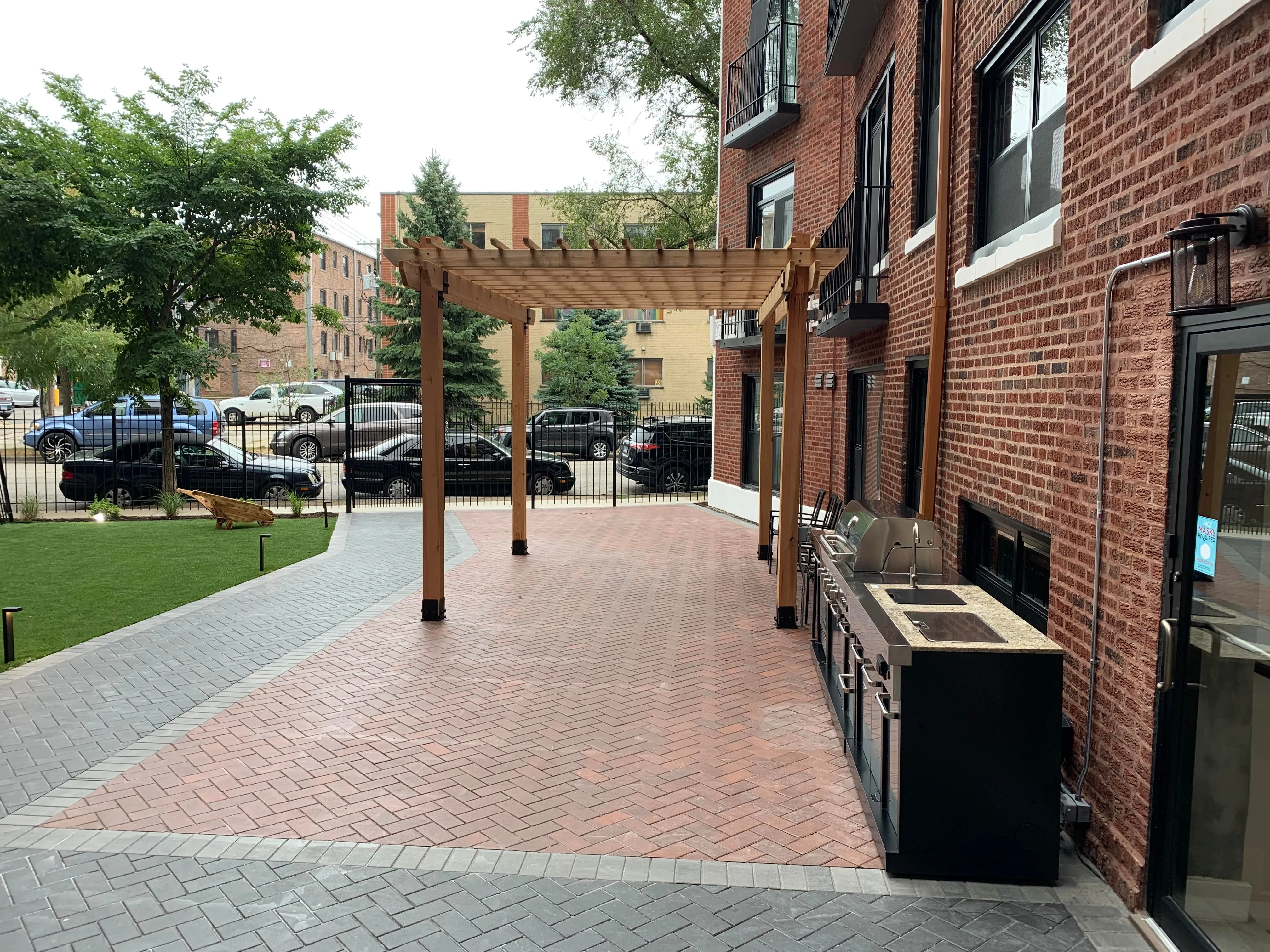 The Lakeside Terrace Apartments