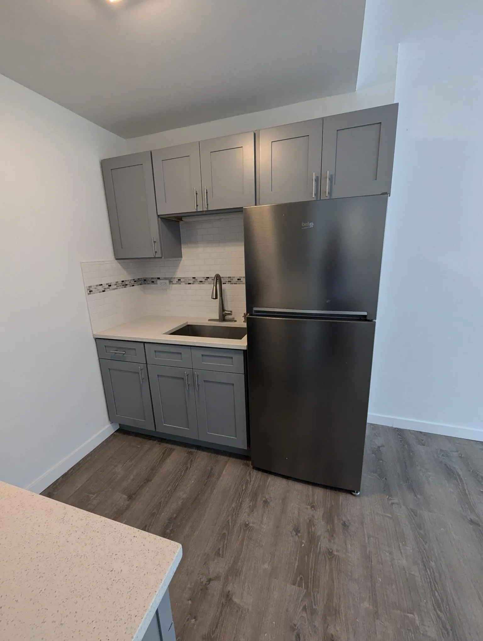 5726 N Winthrop Ave   60660 60660-unit#201-Chicago-IL