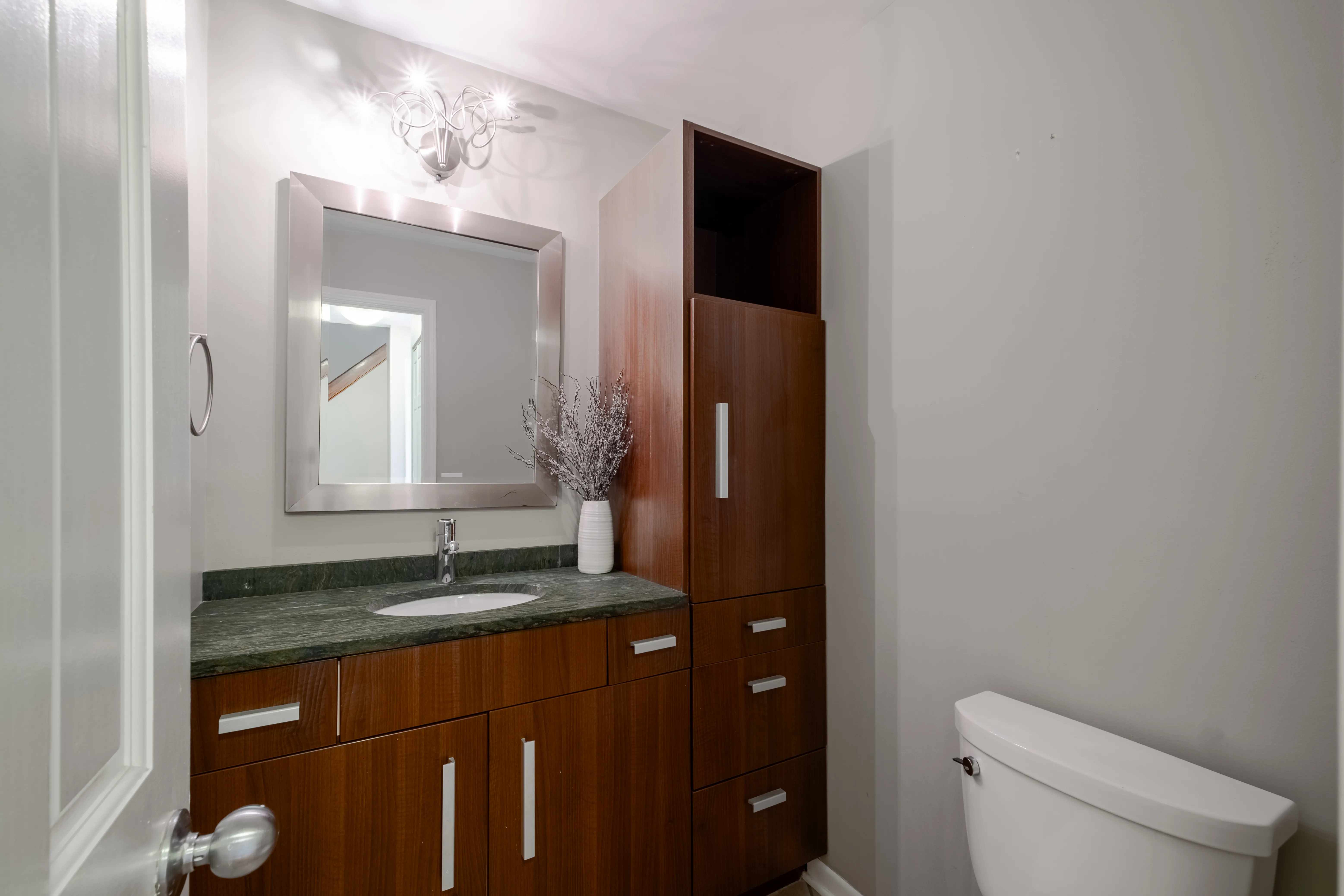 1330 N La Salle Dr 60610 60610-Chicago-IL